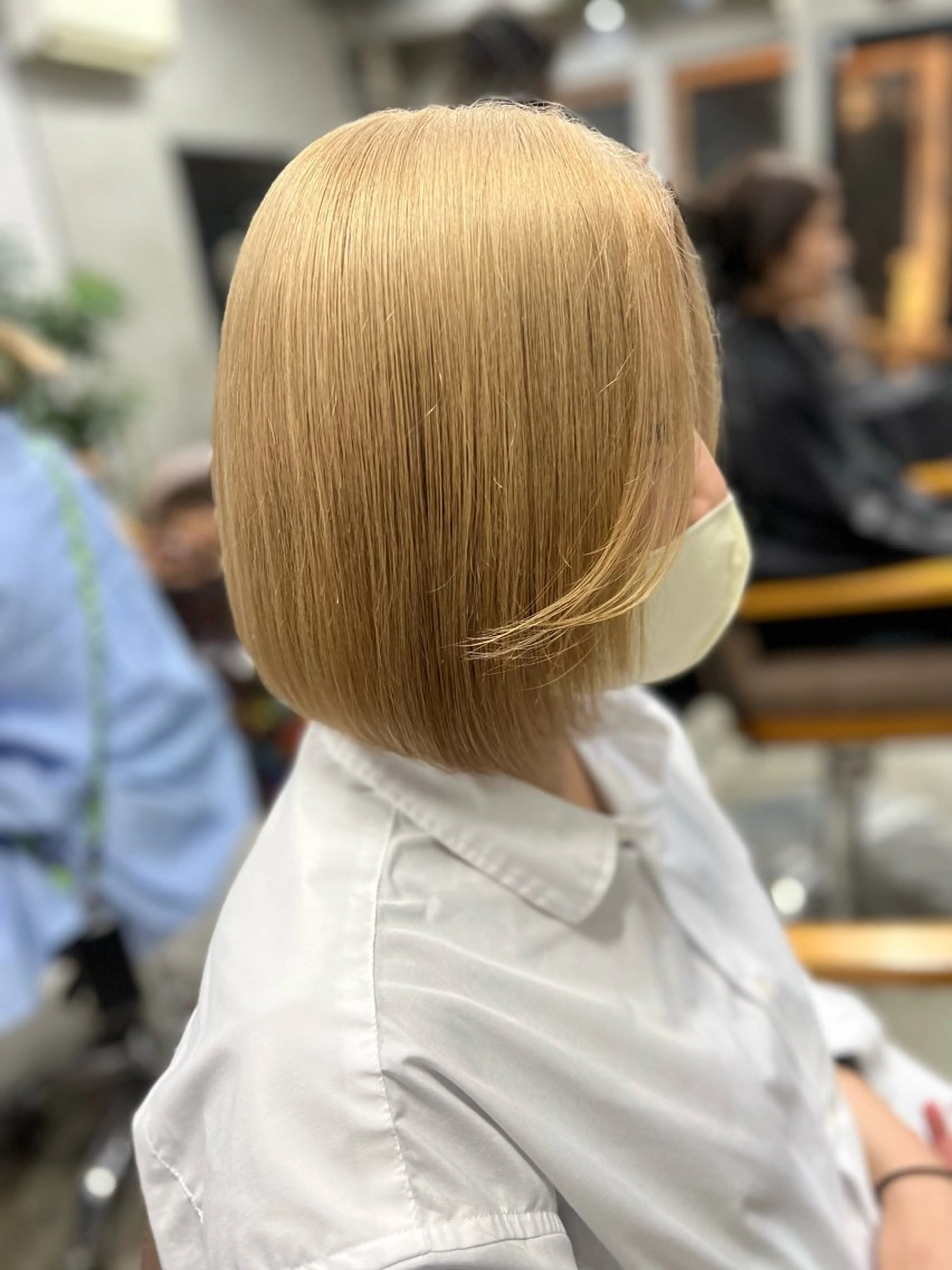 ショート ヘアカラー maya レイヤーカットのヘアスタイル