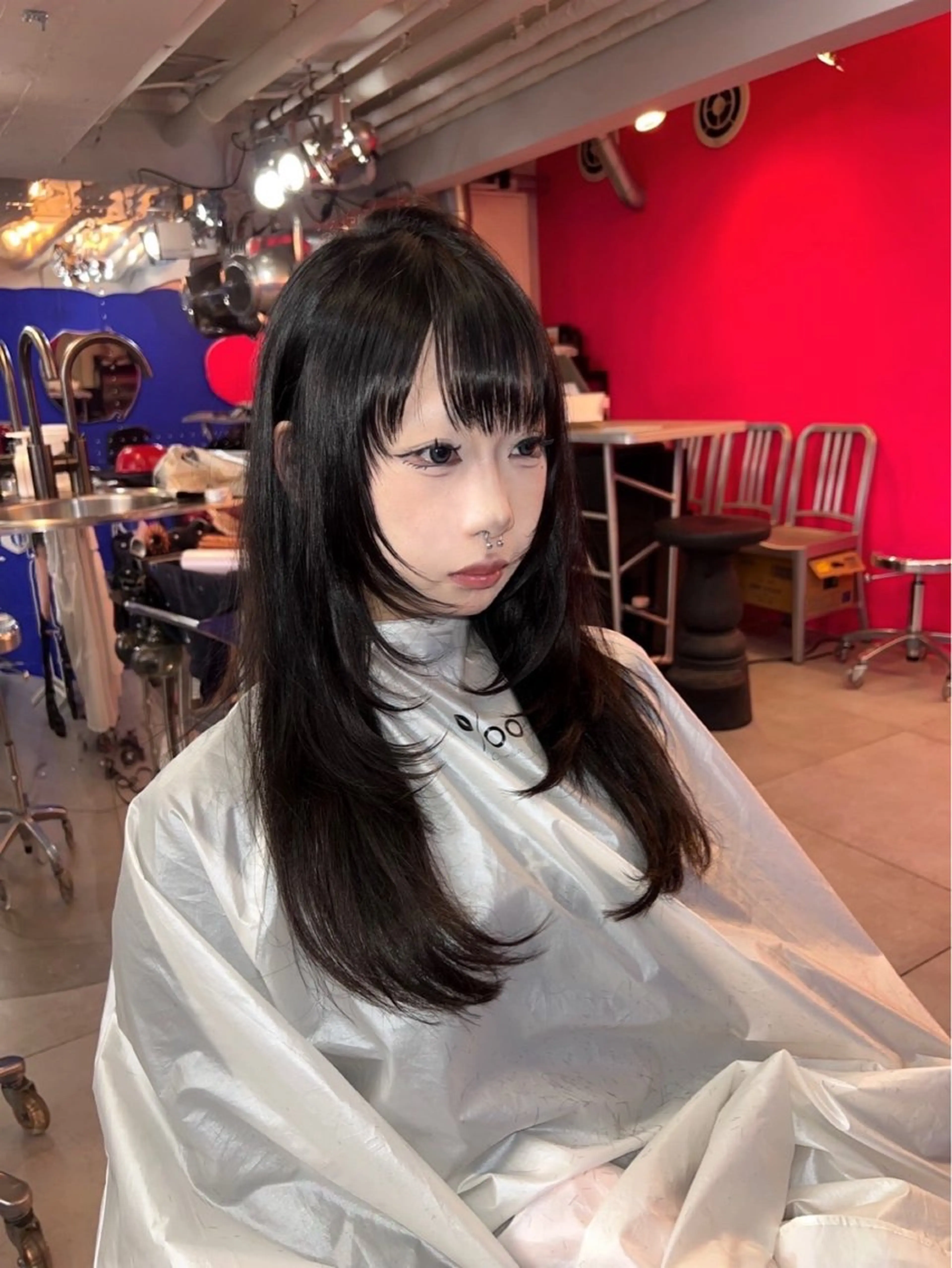 ロング カット AIRA/ブリーチ ‪/透明感カラーのヘアスタイル