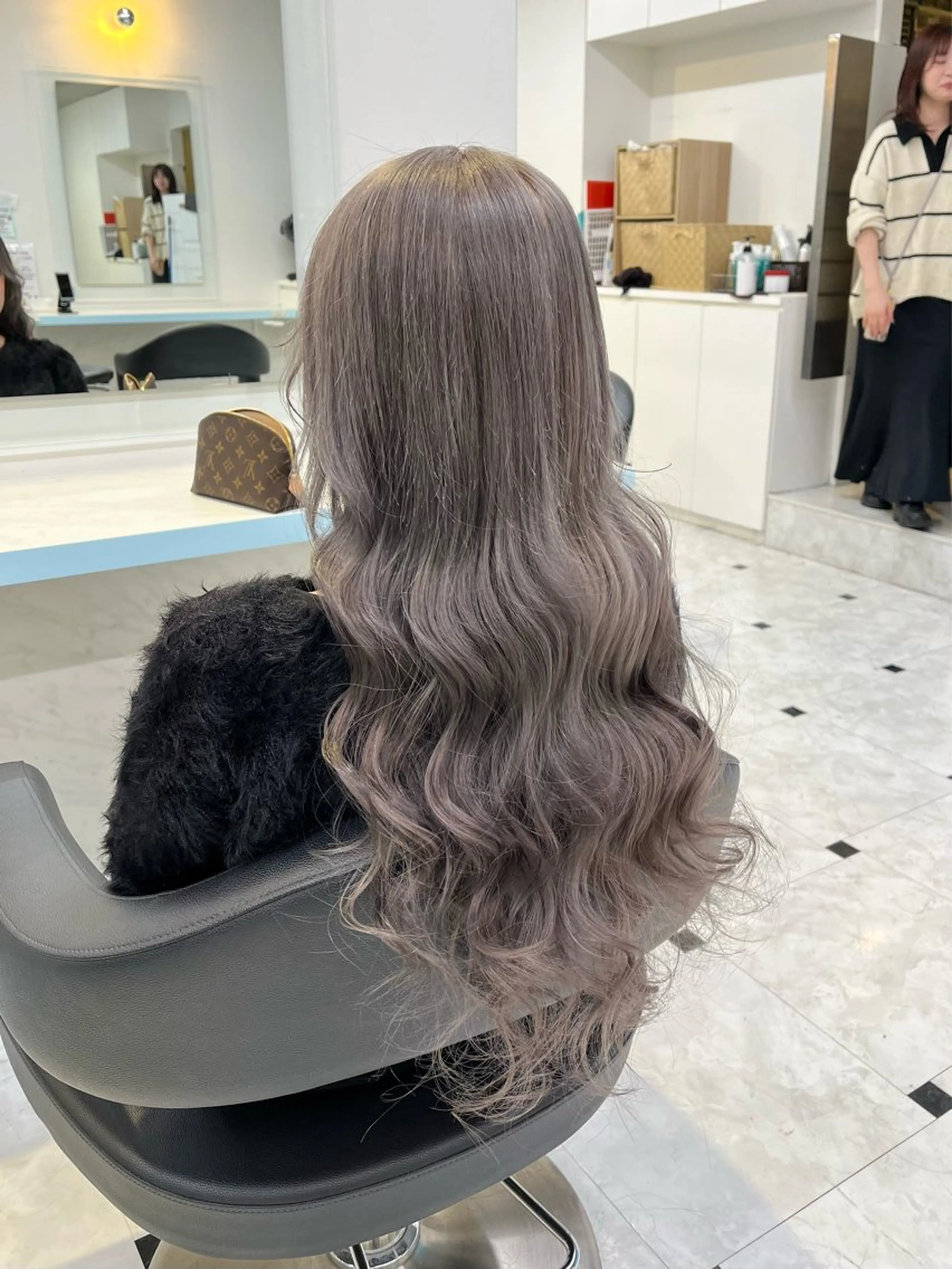 ロング カラー ヘアカラー トリートメント ブリーチカラー 🩵MIZUKIのヘアスタイル