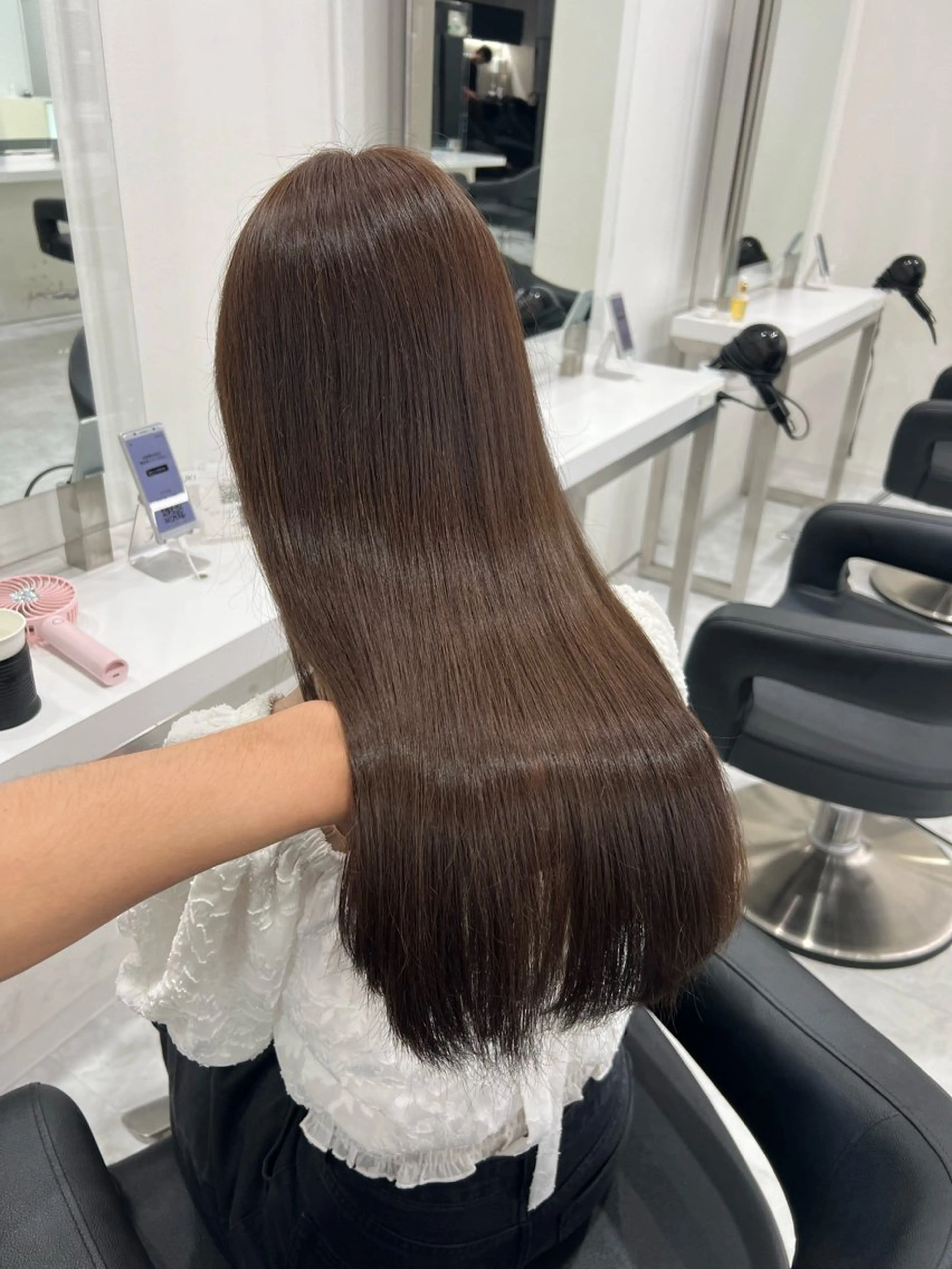 ロング カラー オリーブカラー🫒 レイヤーカット✂︎のヘアスタイル