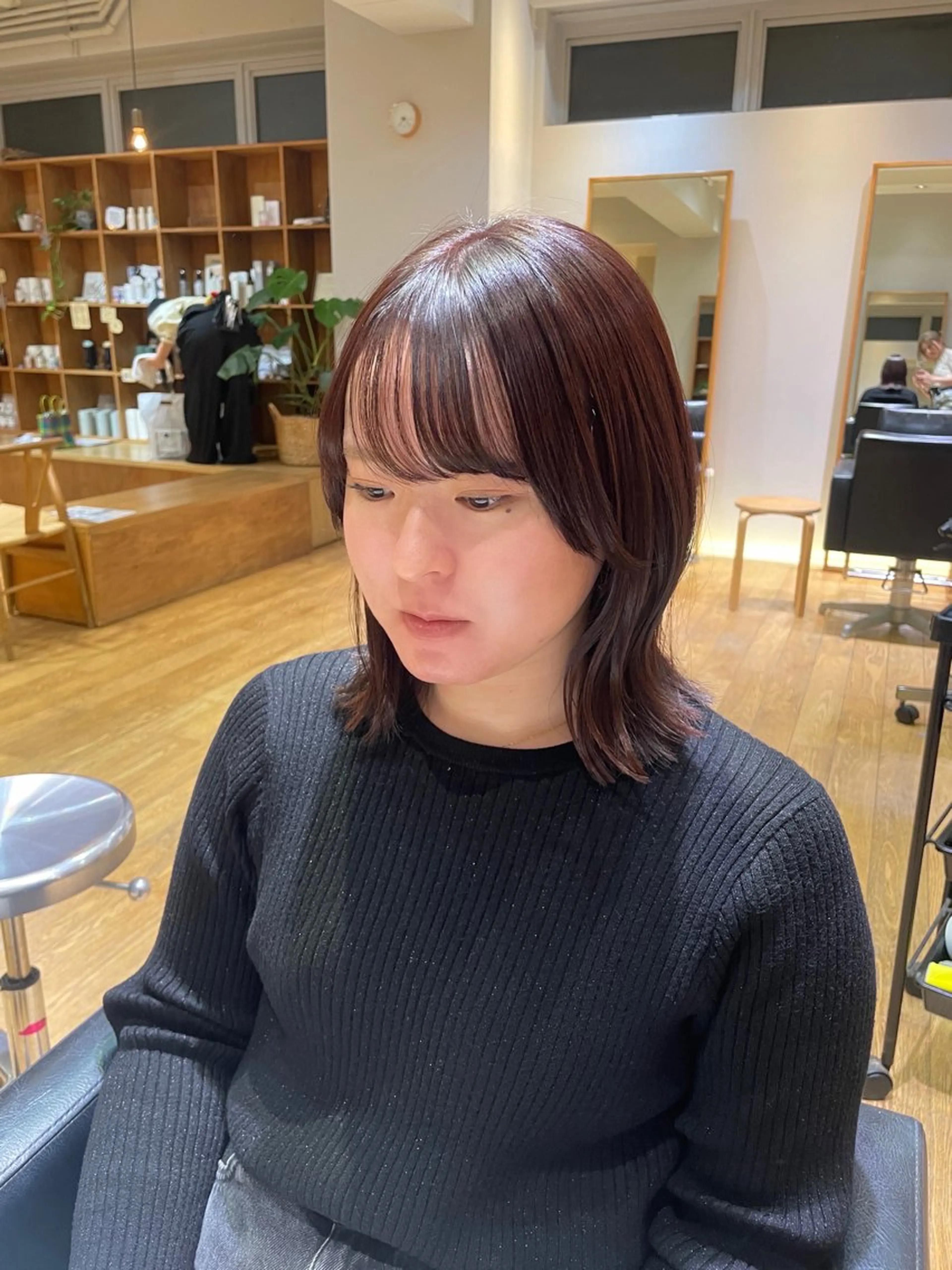 ミディアム 外ハネヘア カット ヘアカラー トリートメント 縮毛矯正/レイヤー /ひかるのヘアスタイル