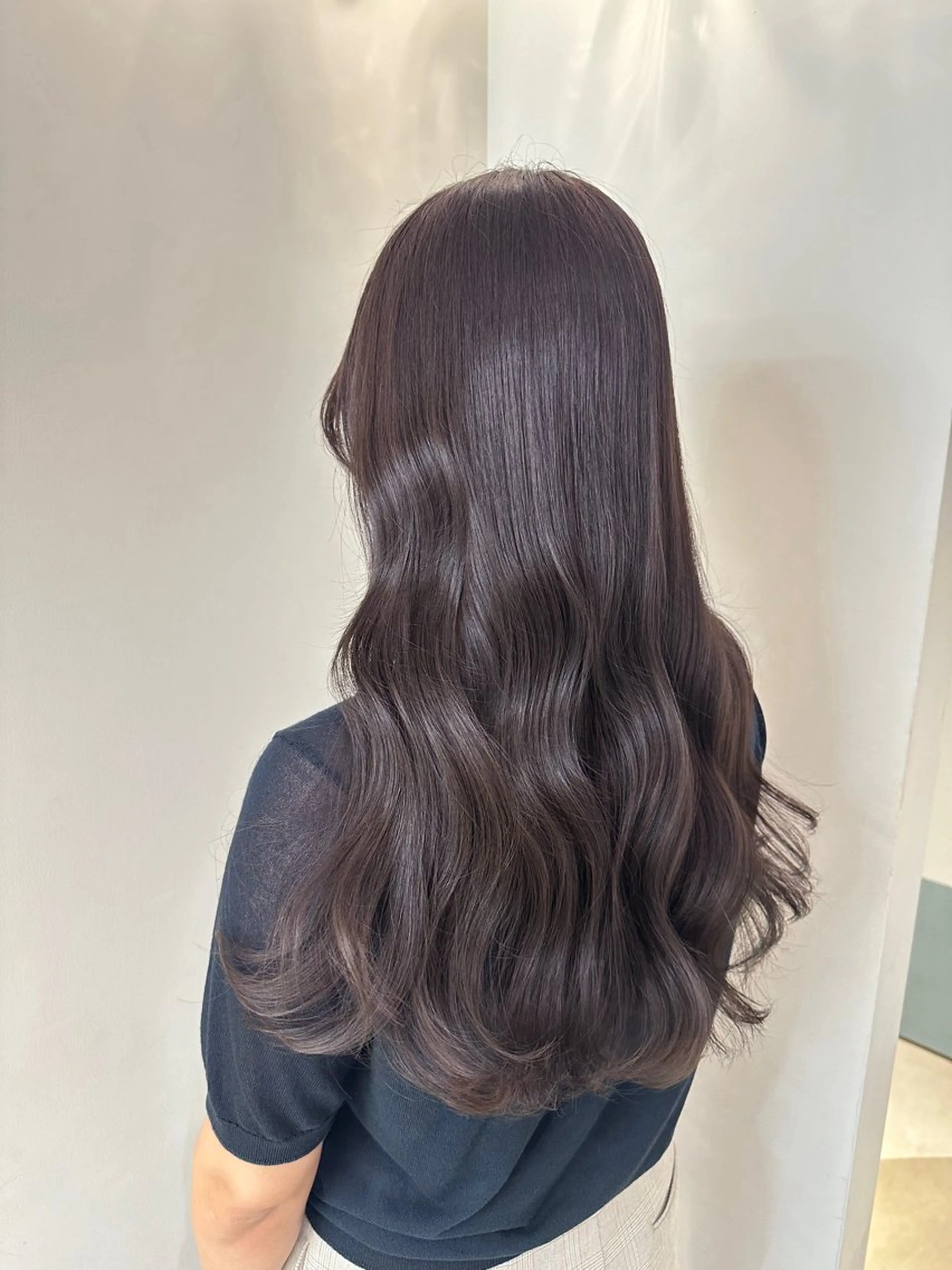 ロング カラー 安丸 結夏のヘアスタイル