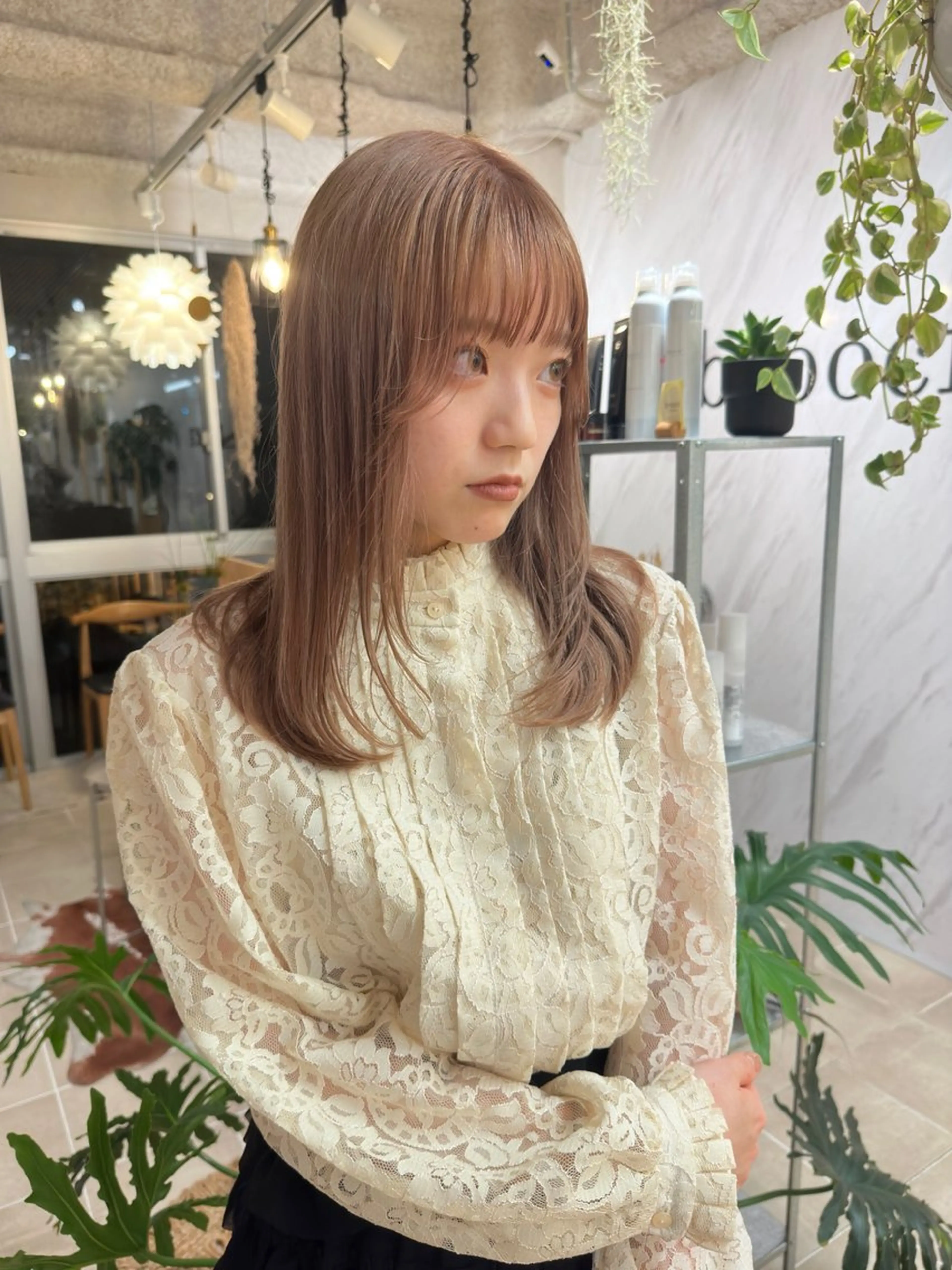 ミディアム カラー ベージュカラー ミルクティーベージュ カット ヘアカラー トリートメント broocH 清水 駿【デザインカラー】のヘアスタイル