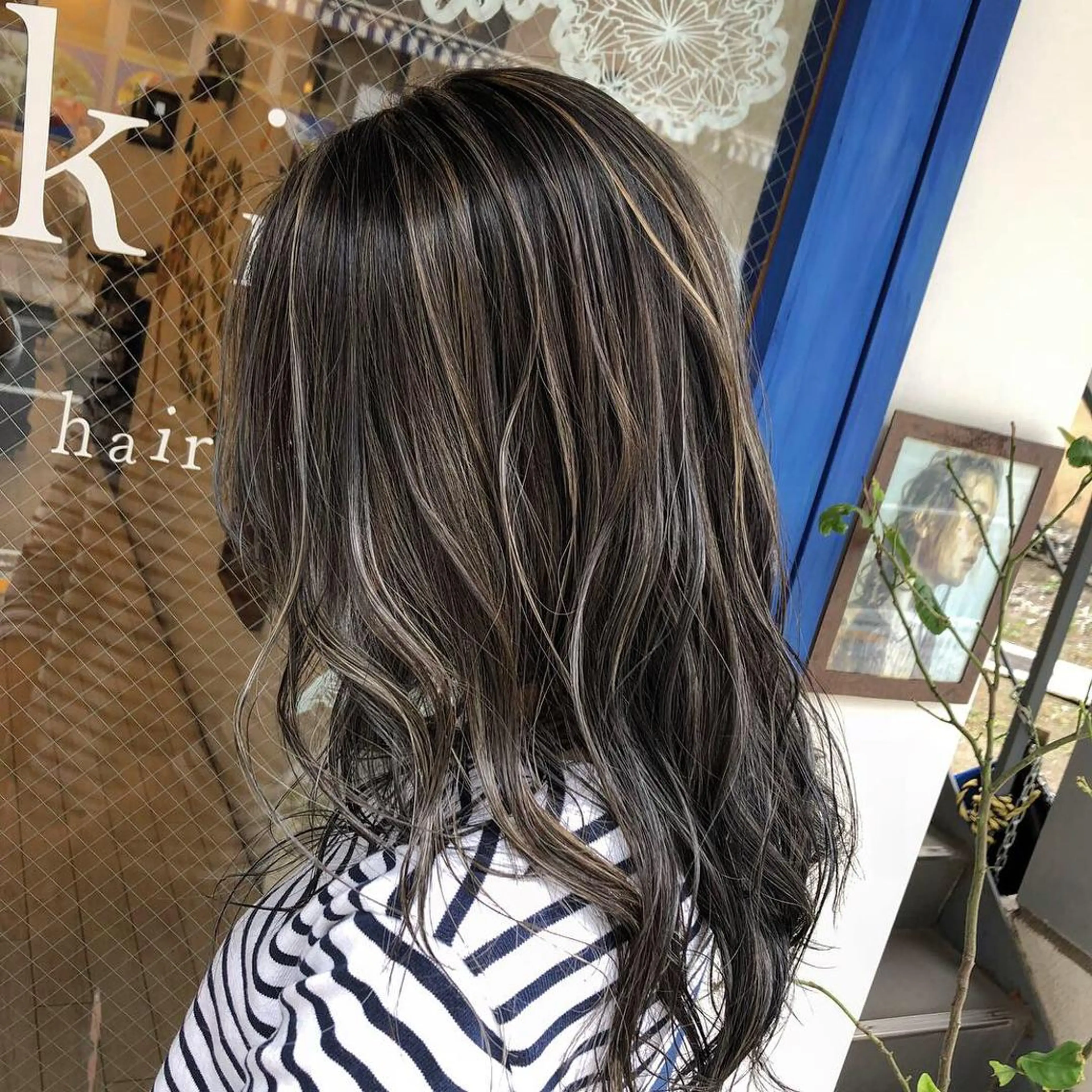 セミロング カラー ハイライトカラー ハイライト 髪の悩みを解決！ 那須達敦のヘアスタイル