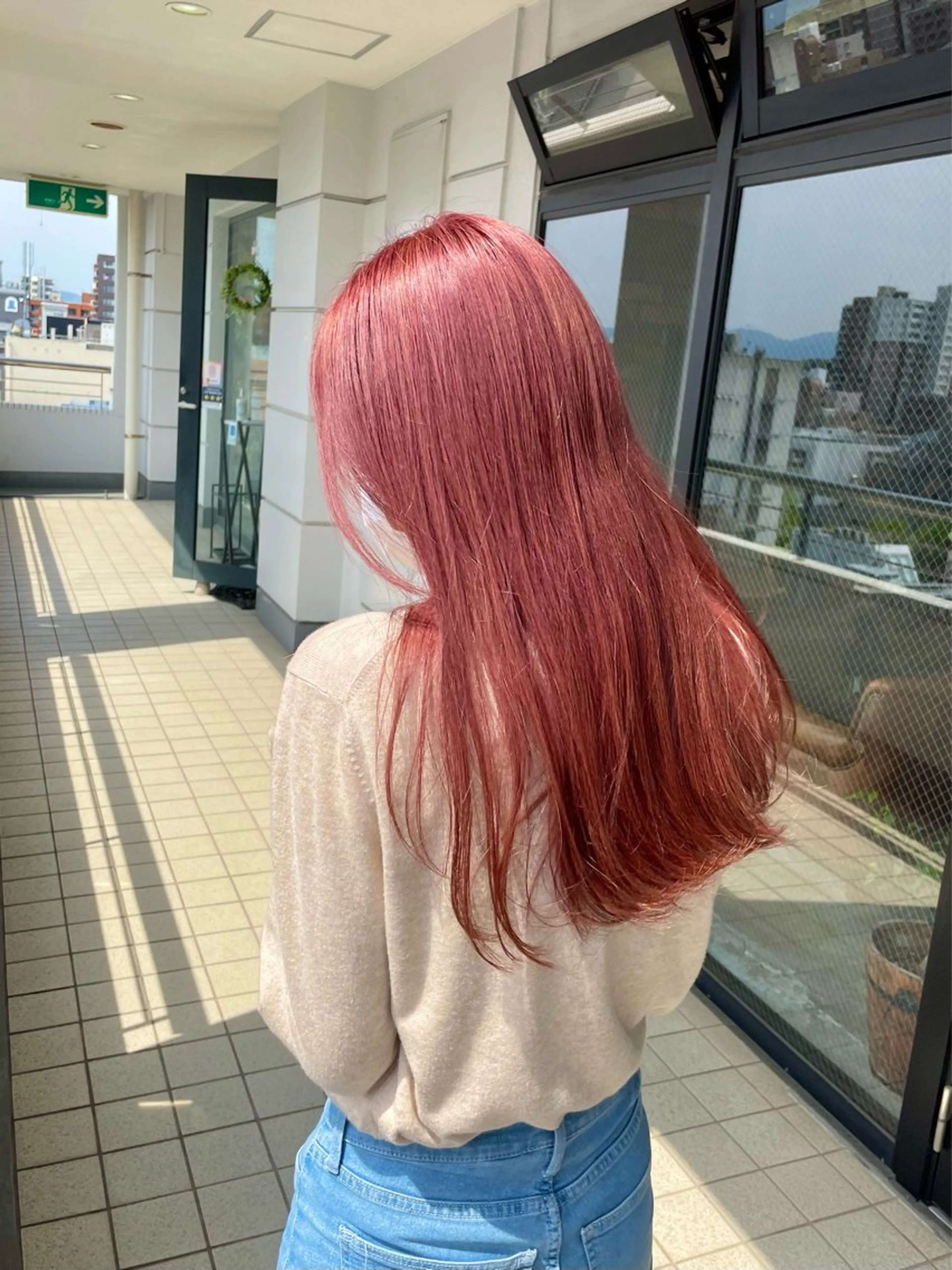 ロング カラー カット ヘアカラー トリートメント 西村 れいのヘアスタイル