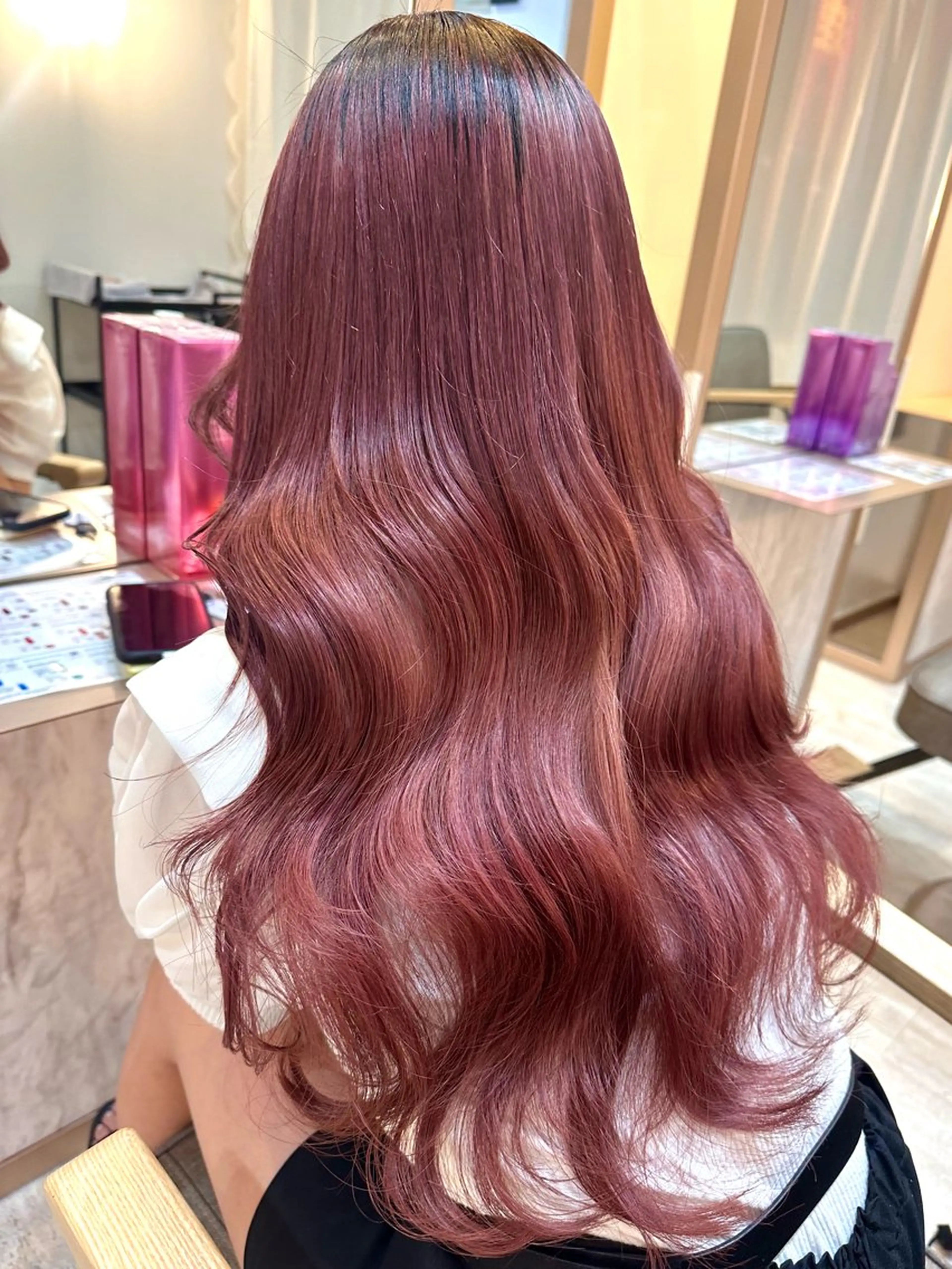 ロング カラー ベージュカラー ブリーチ ケアブリーチ ミルクティーベージュ ピンクカラー ヘアカラー 🦋高瀬寛菜🦋 韓国/ブリーチのヘアスタイル