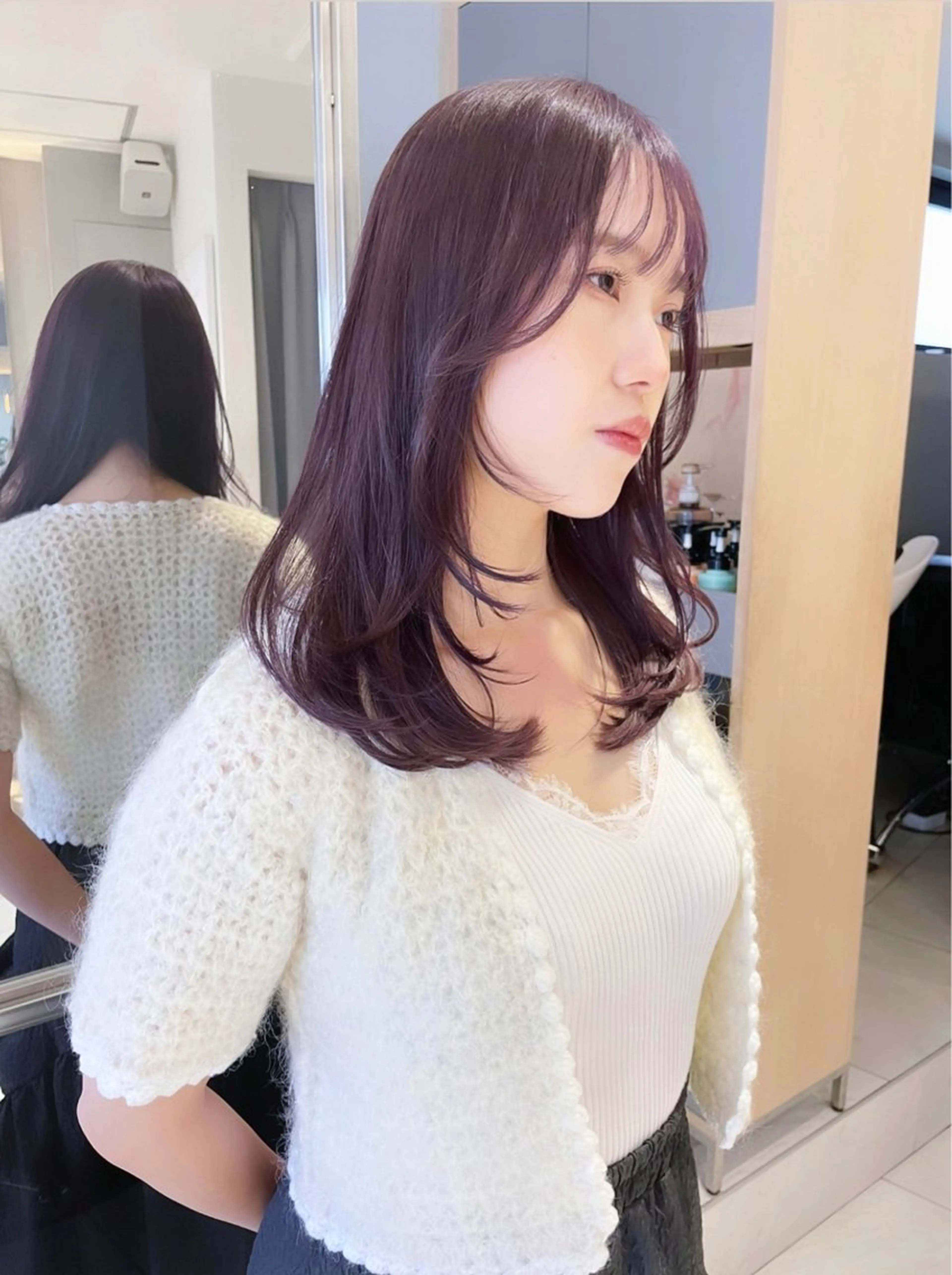 ミディアム カラー カット ヘアカラー ワンホン/韓国ヘア 🤍amiのヘアスタイル