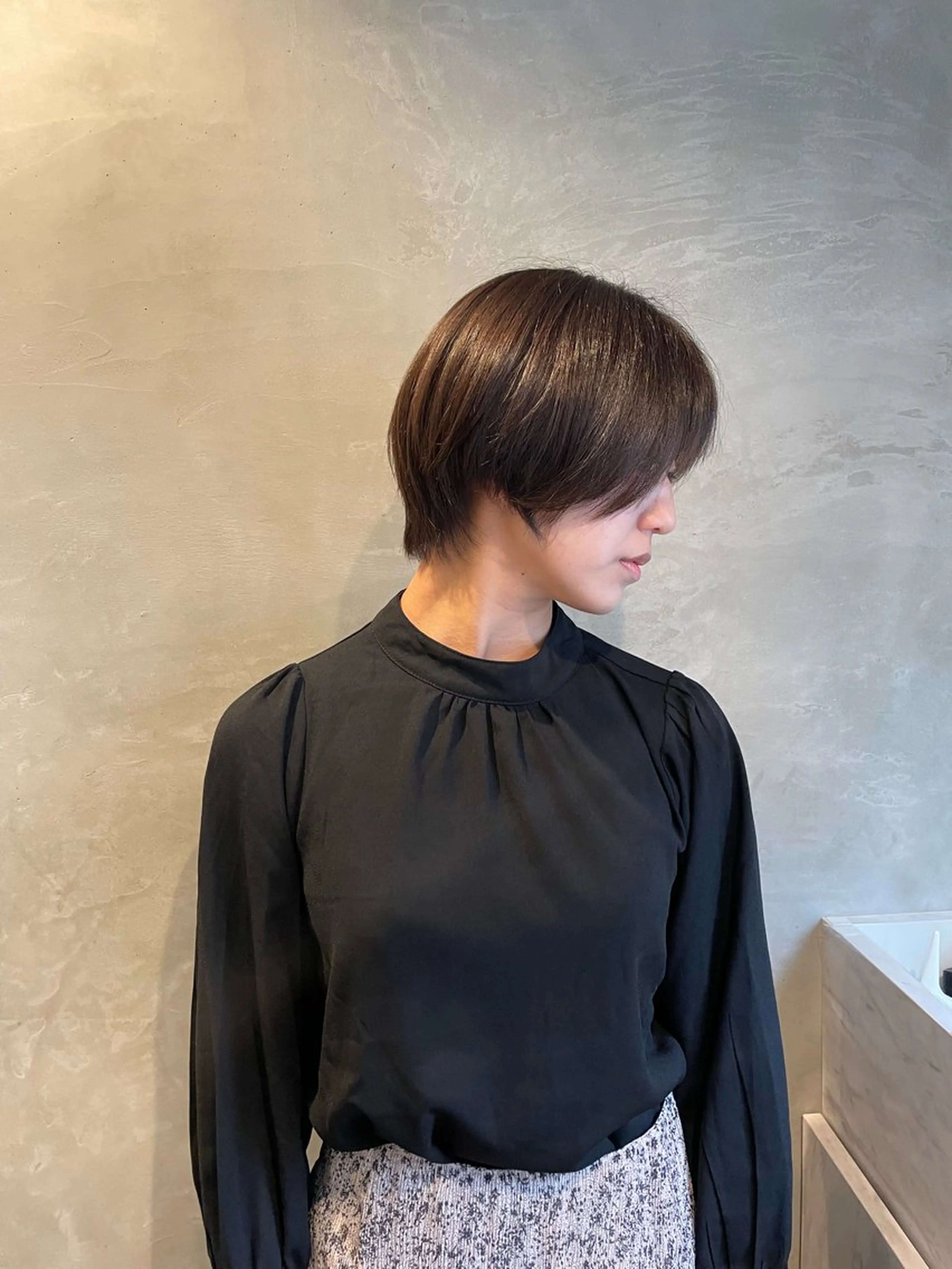 ショート カラー ショートヘア 透け感カラー🫧 加納トモヒロのヘアスタイル