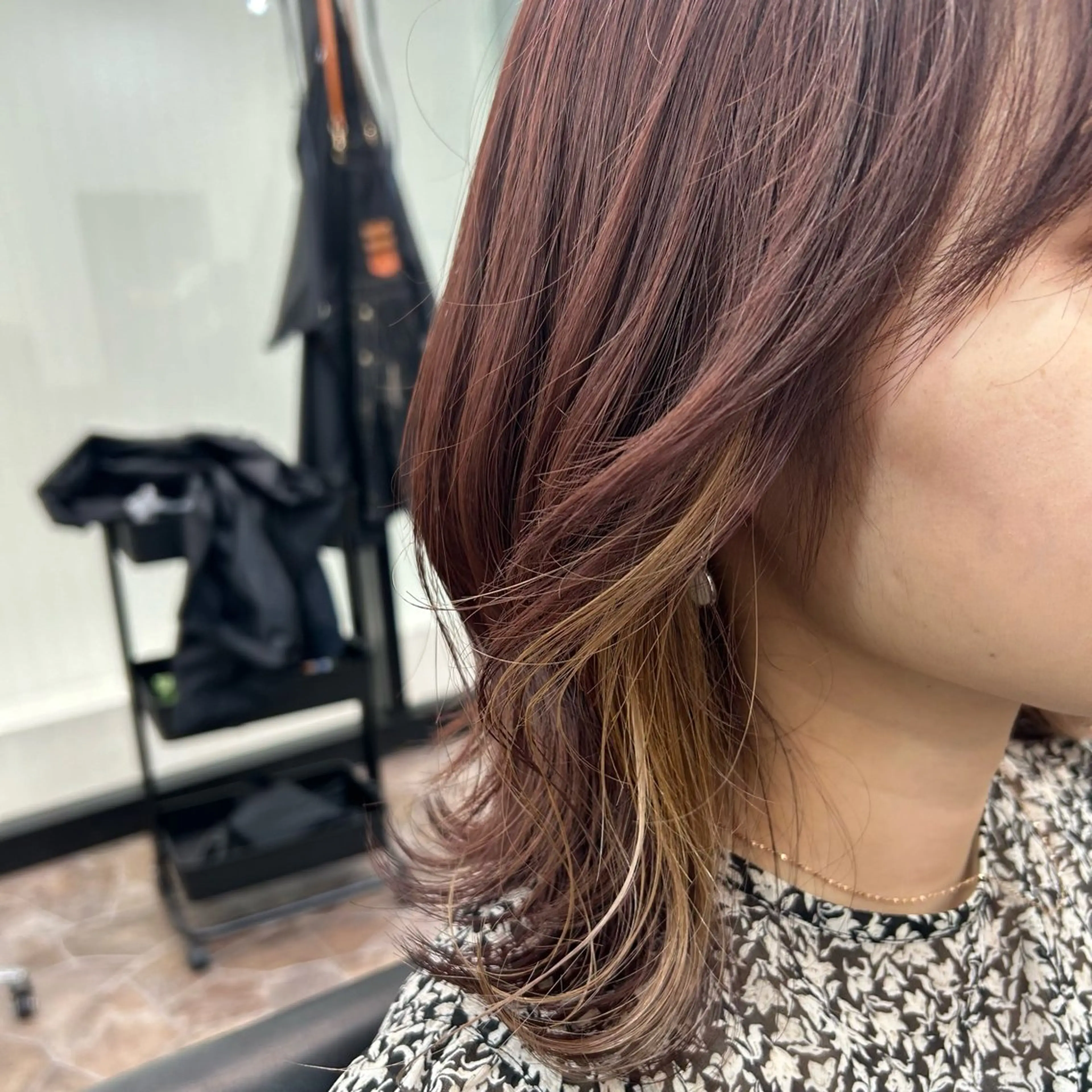 ミディアム カラー イヤリングカラー ピンクカラー COEUR🧡 山下　優花のヘアスタイル