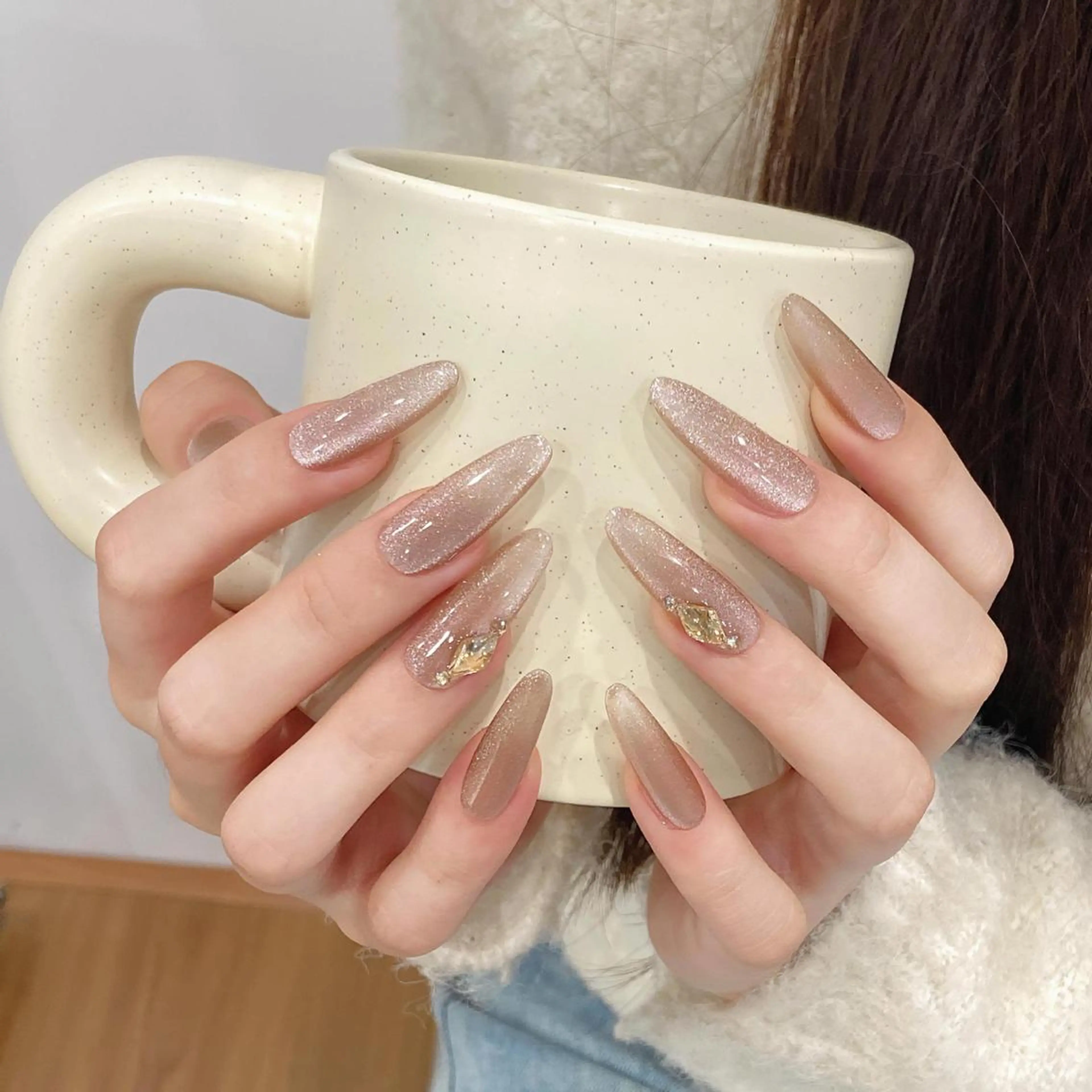 🎀🎀チップ長さだし+マグネットワンカラー+2個大きいパーツ🎀🎀6500【ジェルオフ無料ケア込み】の写真