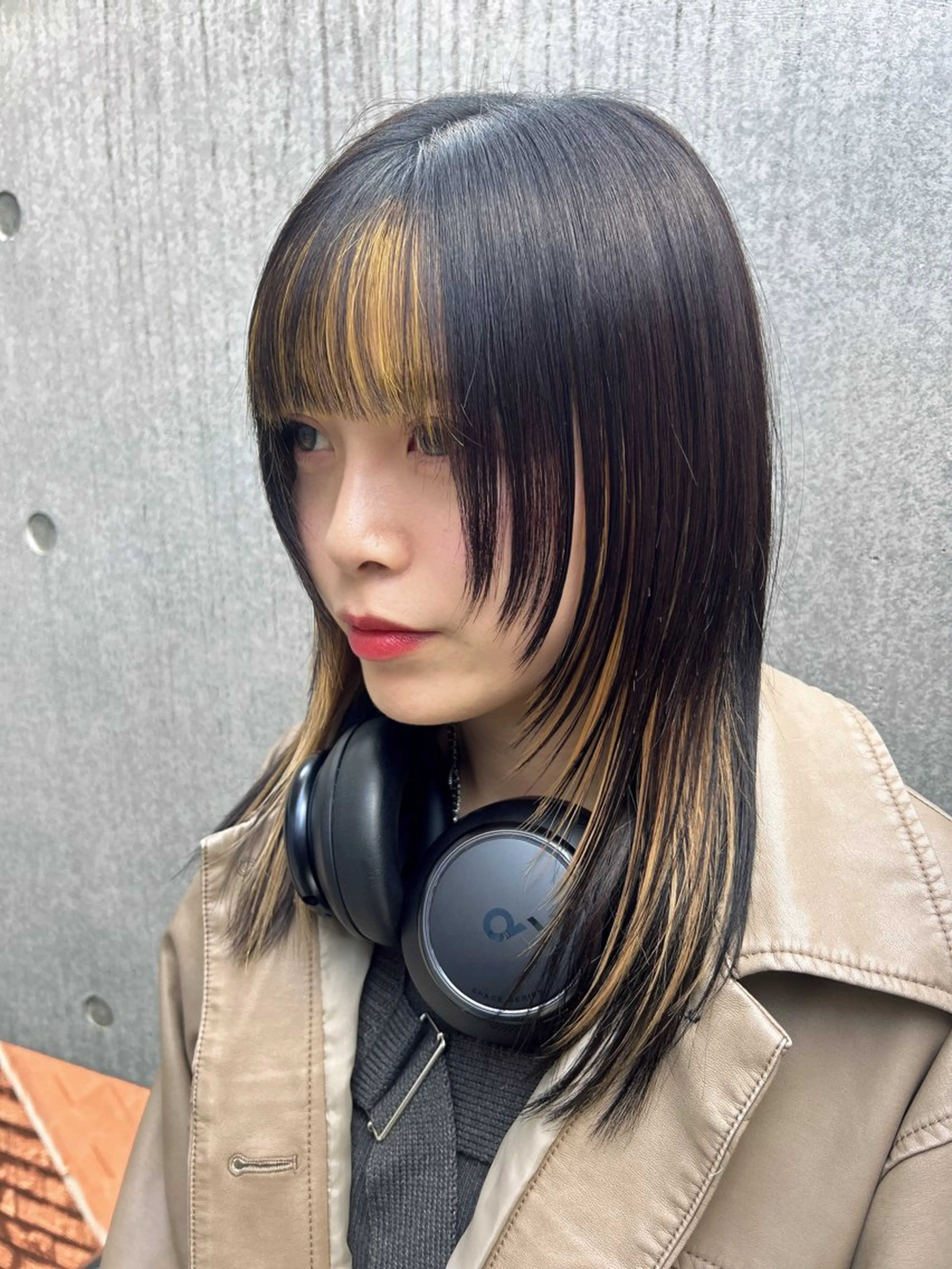 セミロング ぱつっとボブ/Wカラ ー/ことこ🍒のヘアスタイル