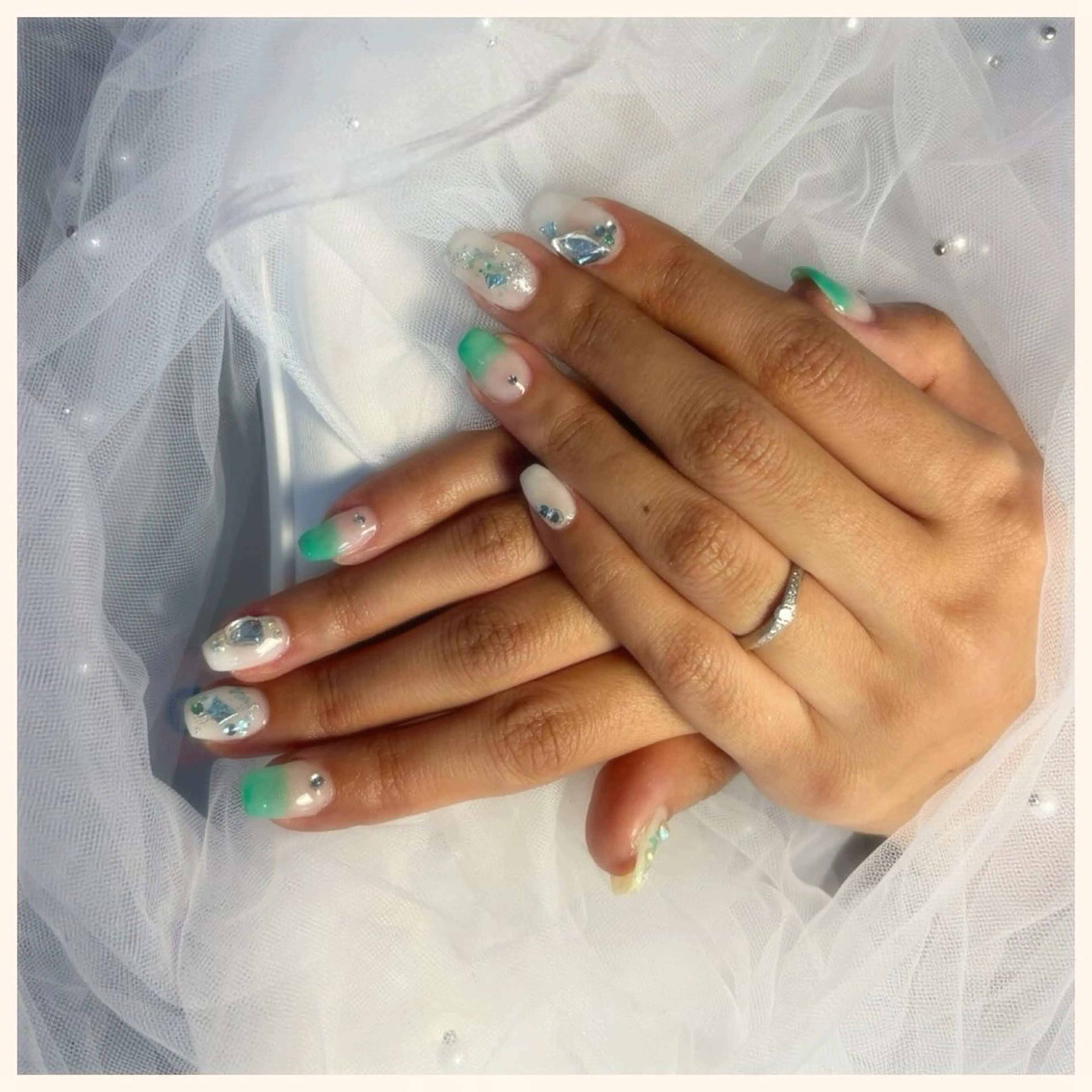 ネイル フラッシュネイル フットネイル フレンチネイル ジェルネイル ガラスフレンチ Nail salon Natulalのネイルデザイン