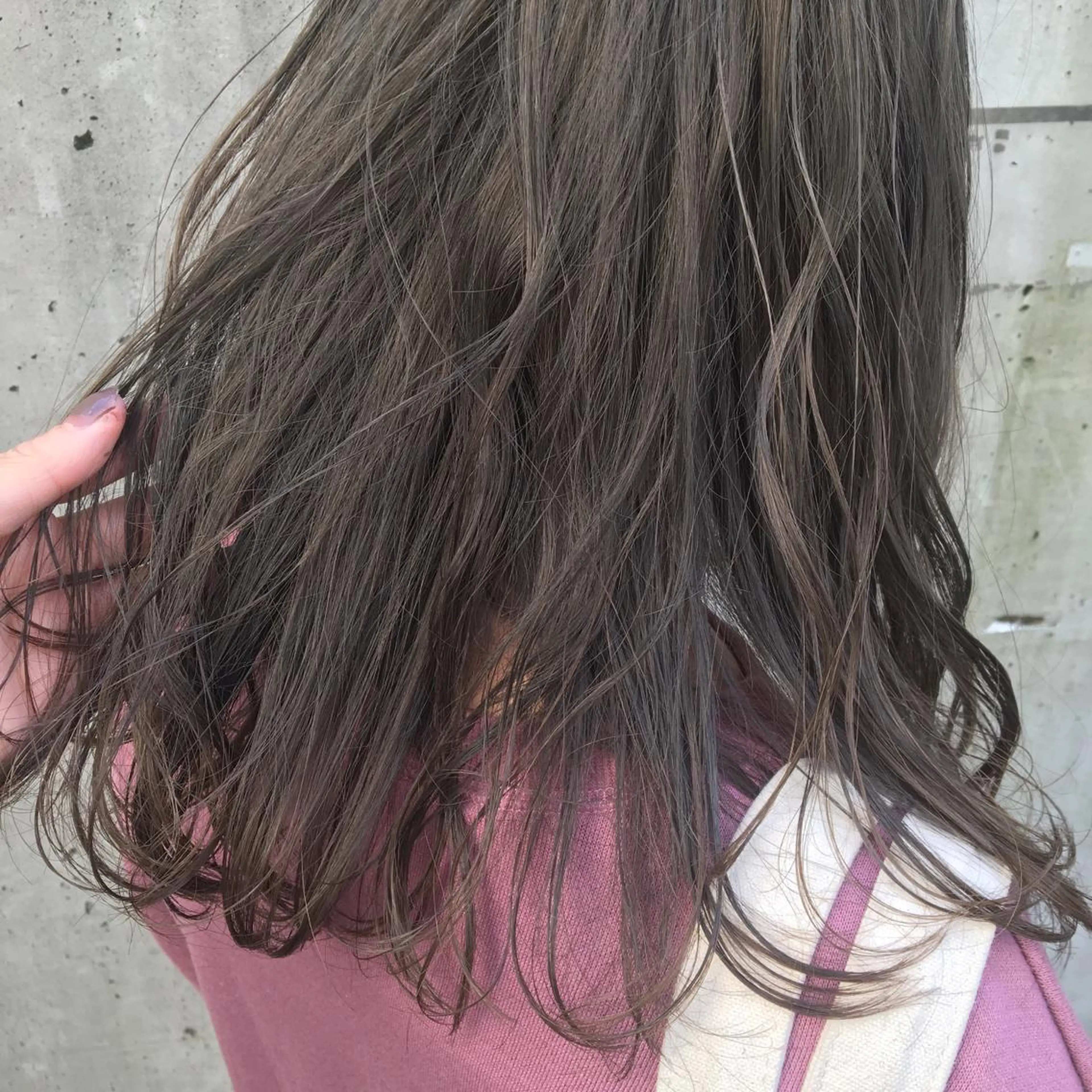 セミロング カラー 透明感カラー グレージュ ミルクティーグレージュ ヘアカラー emme MIHO♡のヘアスタイル