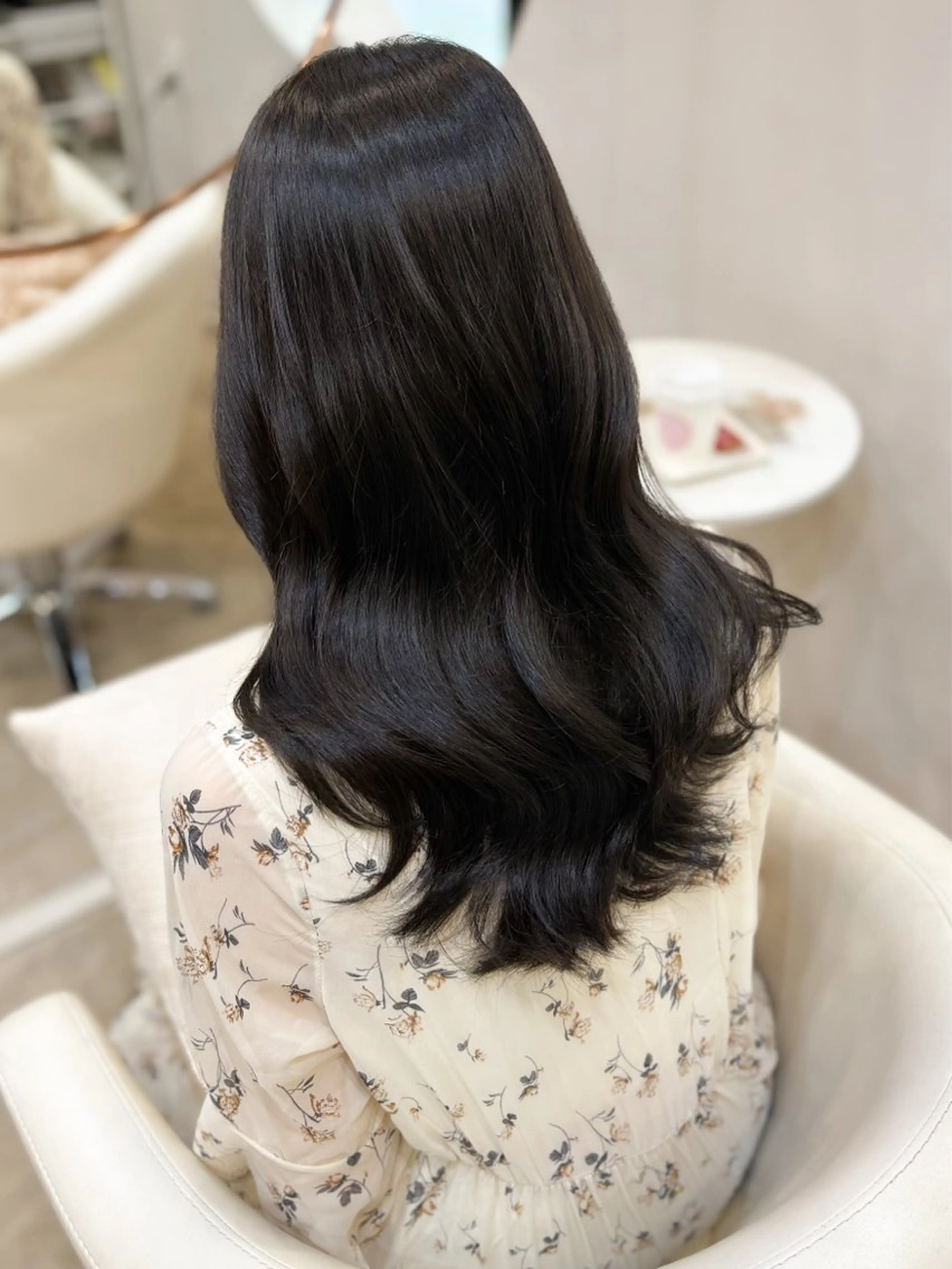 セミロング カラー miku 韓国艶髪💎のヘアスタイル