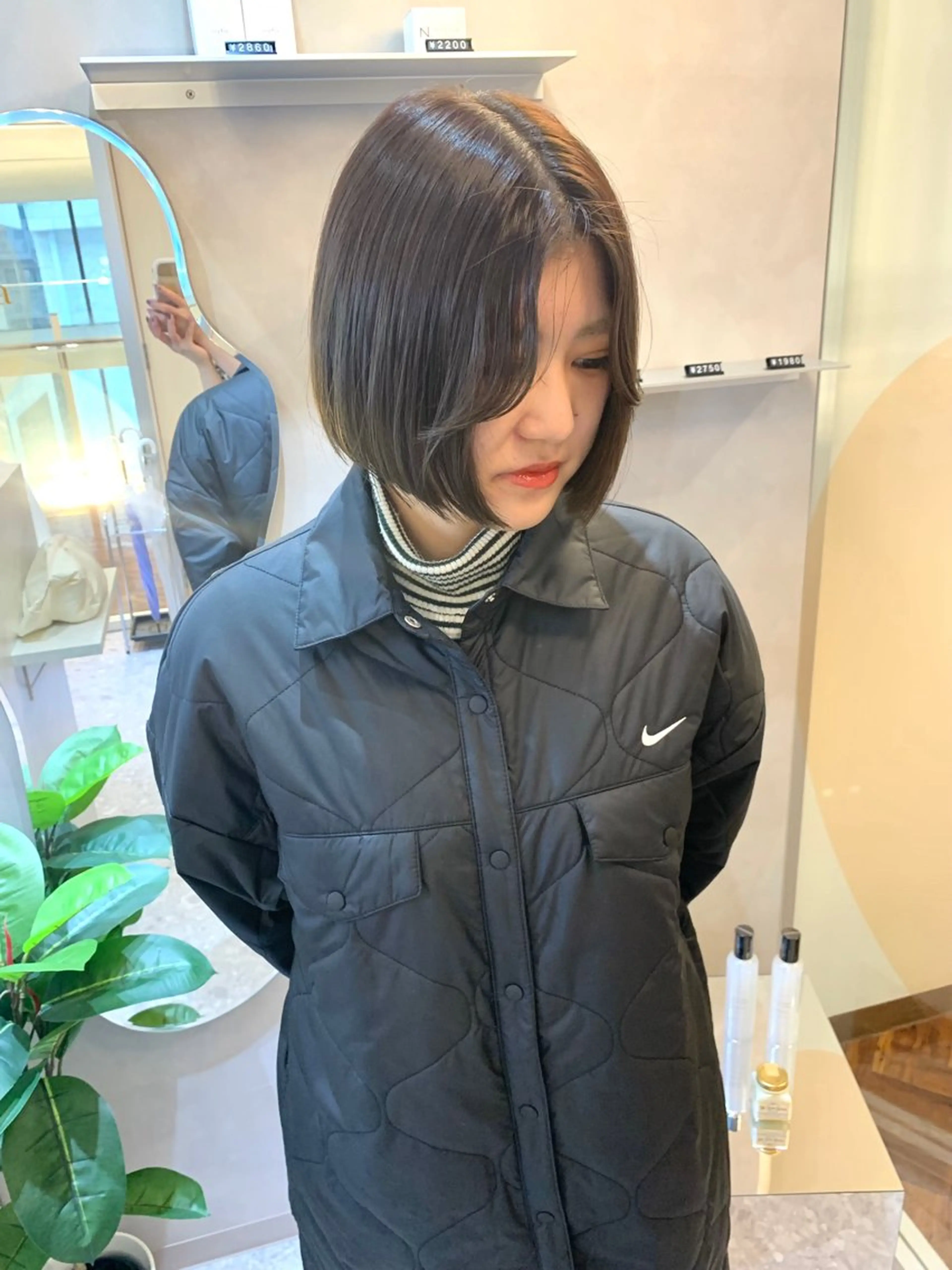 ショート カラー ベージュカラー ケアカラー グレージュ オリーブベージュ オリーブカラー 韓国ヘア🇰🇷 松田光里のヘアスタイル