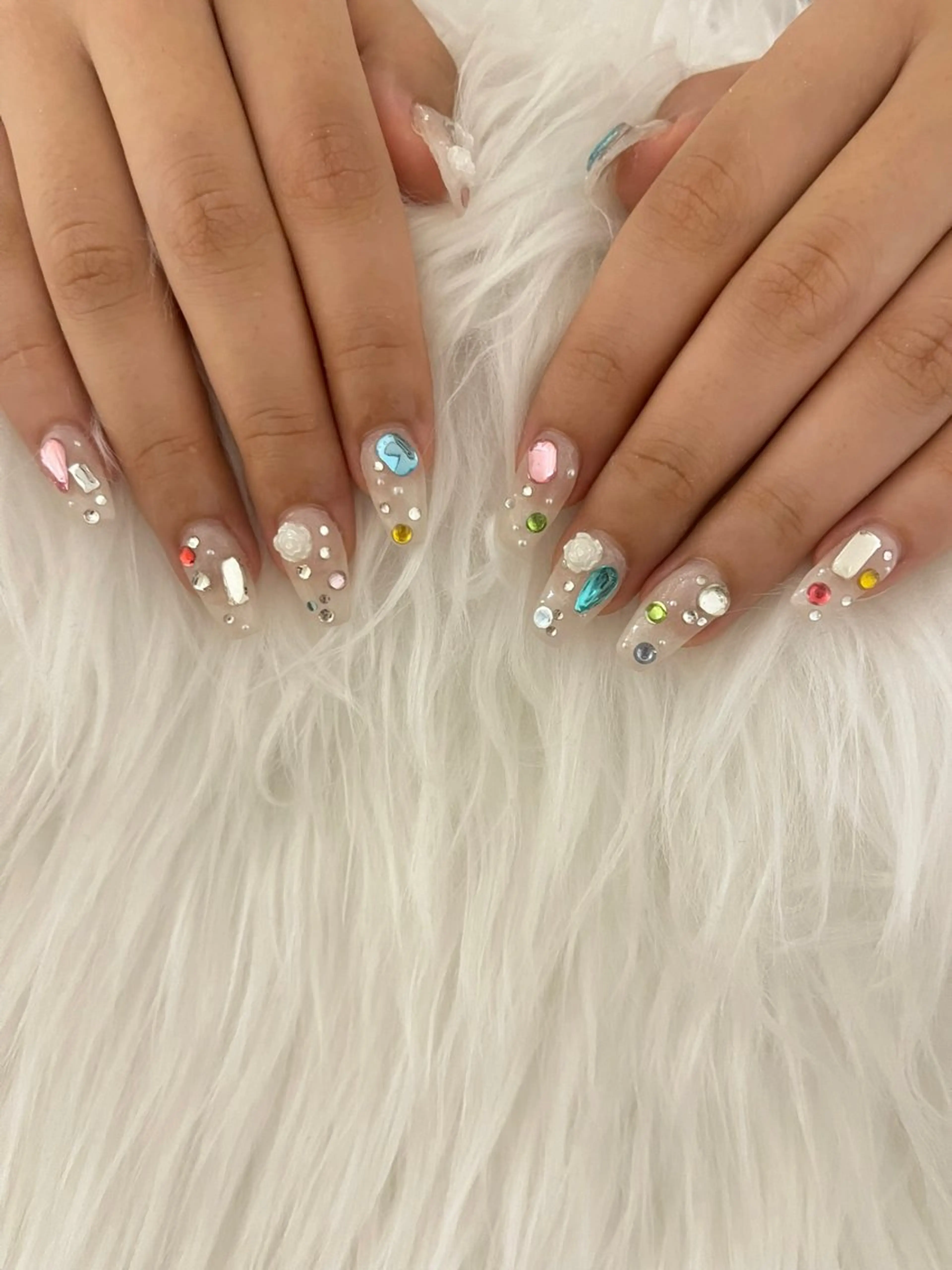 ネイル 韓国ネイル シンプルネイル ストーンネイル ハンドネイル nail salon hoLLyhockのネイルデザイン
