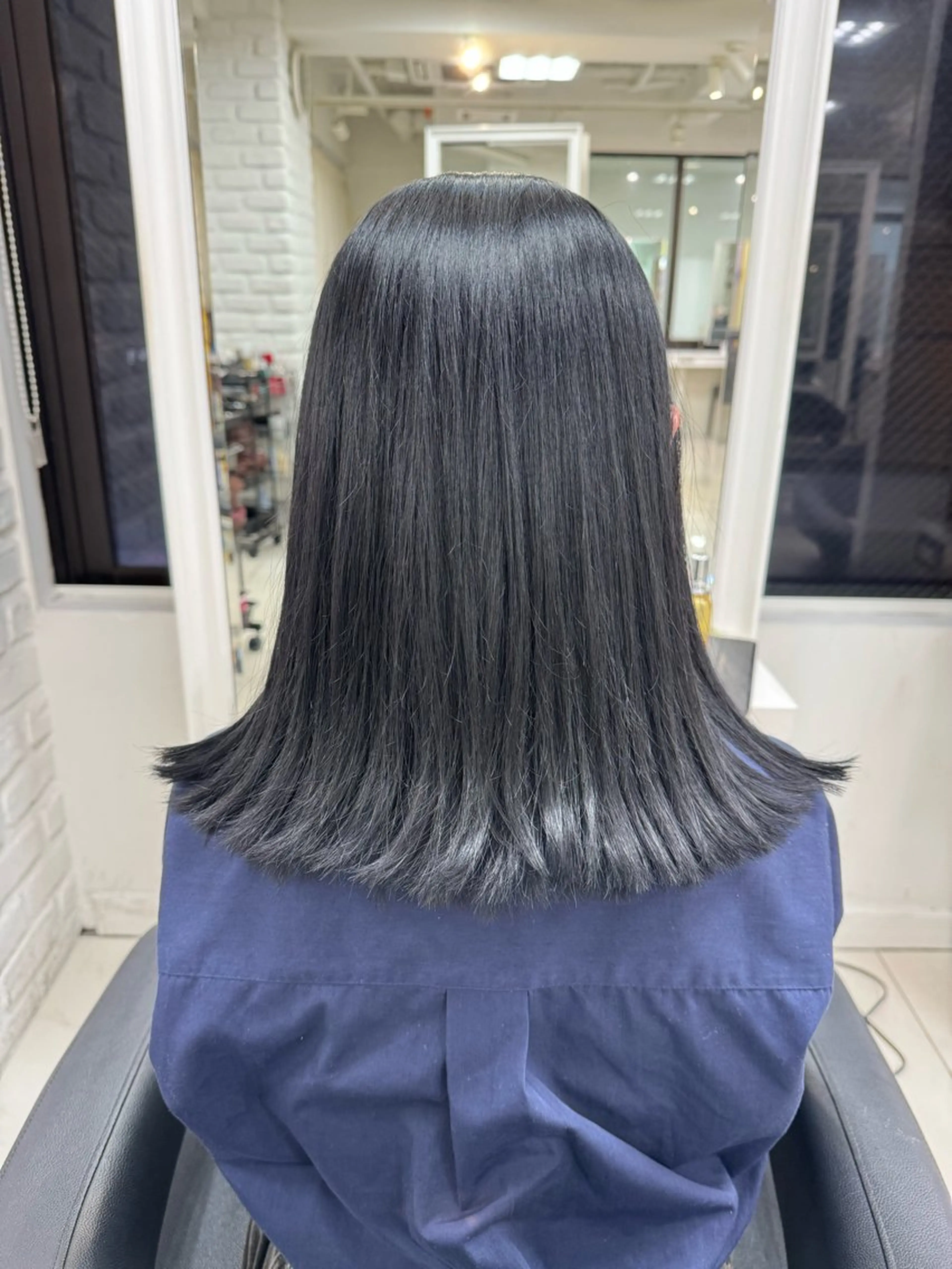 セミロング カラー ブルーカラー 透明感カラー イルミナカラー バイオレットカラー ヘアカラー トリートメント 【デザインカラー】 粥川佳日望のヘアスタイル
