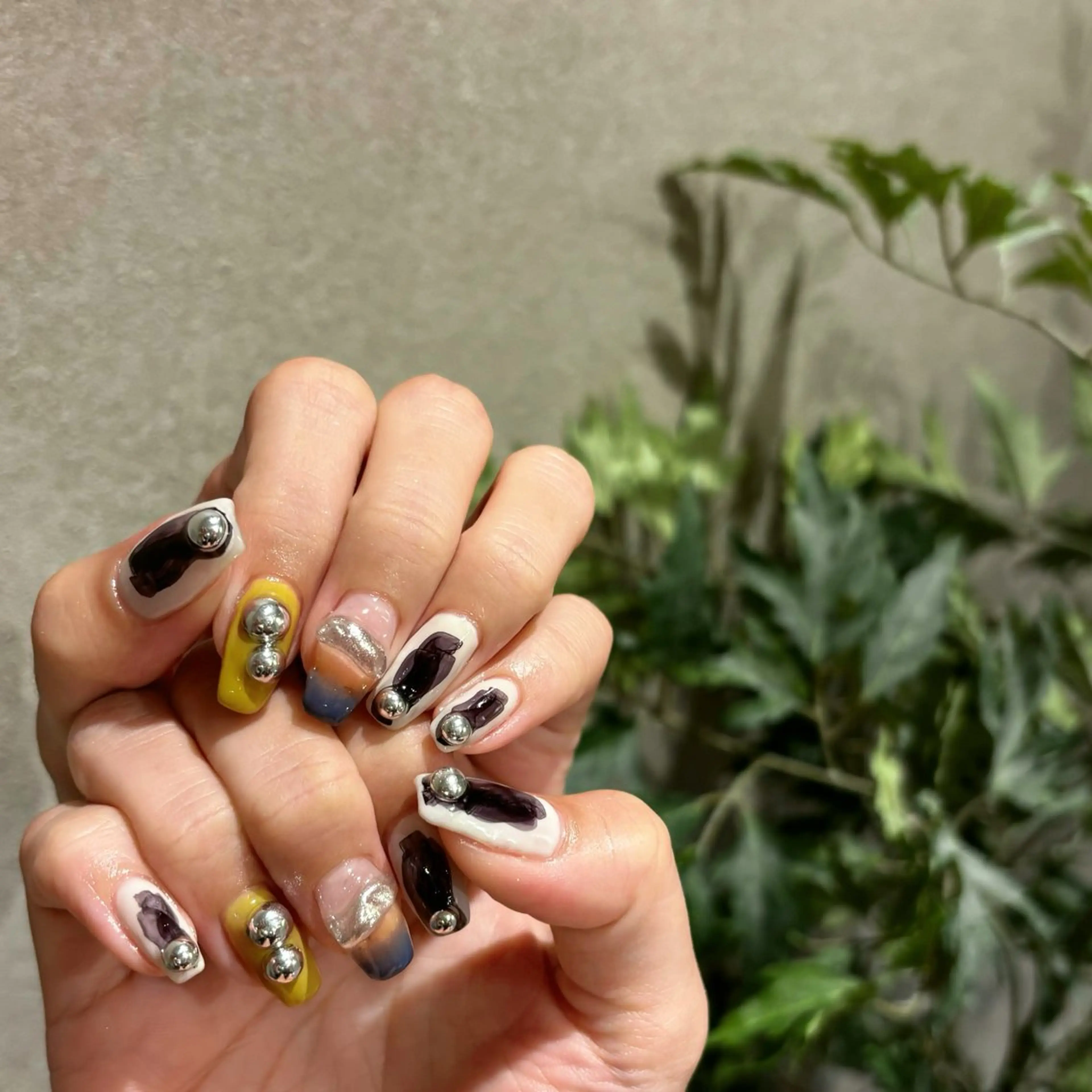 ネイル シルバー HONOKA W 【深江橋店】のネイルデザイン