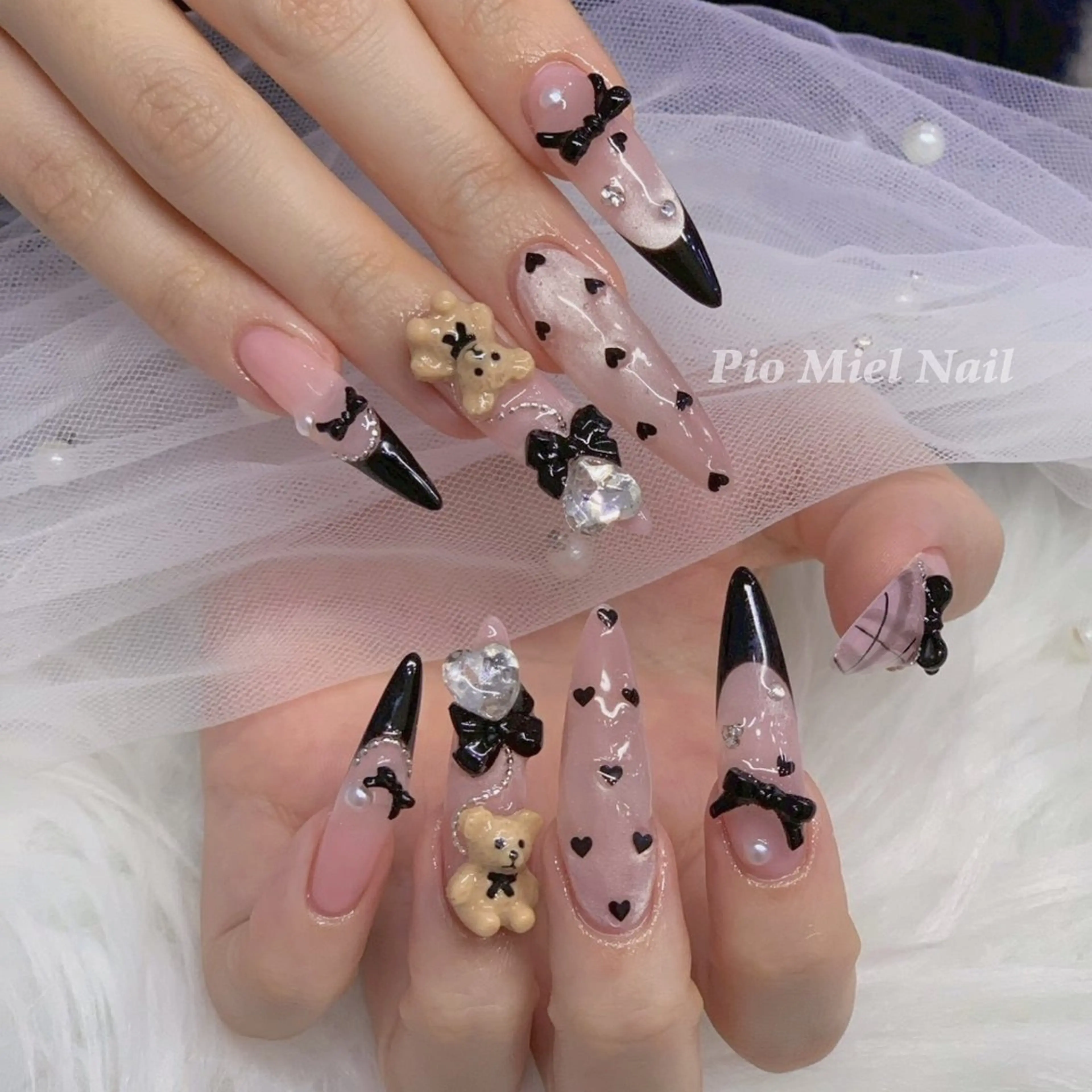 ネイル フレンチネイル 韓国ネイル マグネットネイル ニュアンスネイル ワンカラーネイル ハンドネイル Pio Mielのネイルデザイン