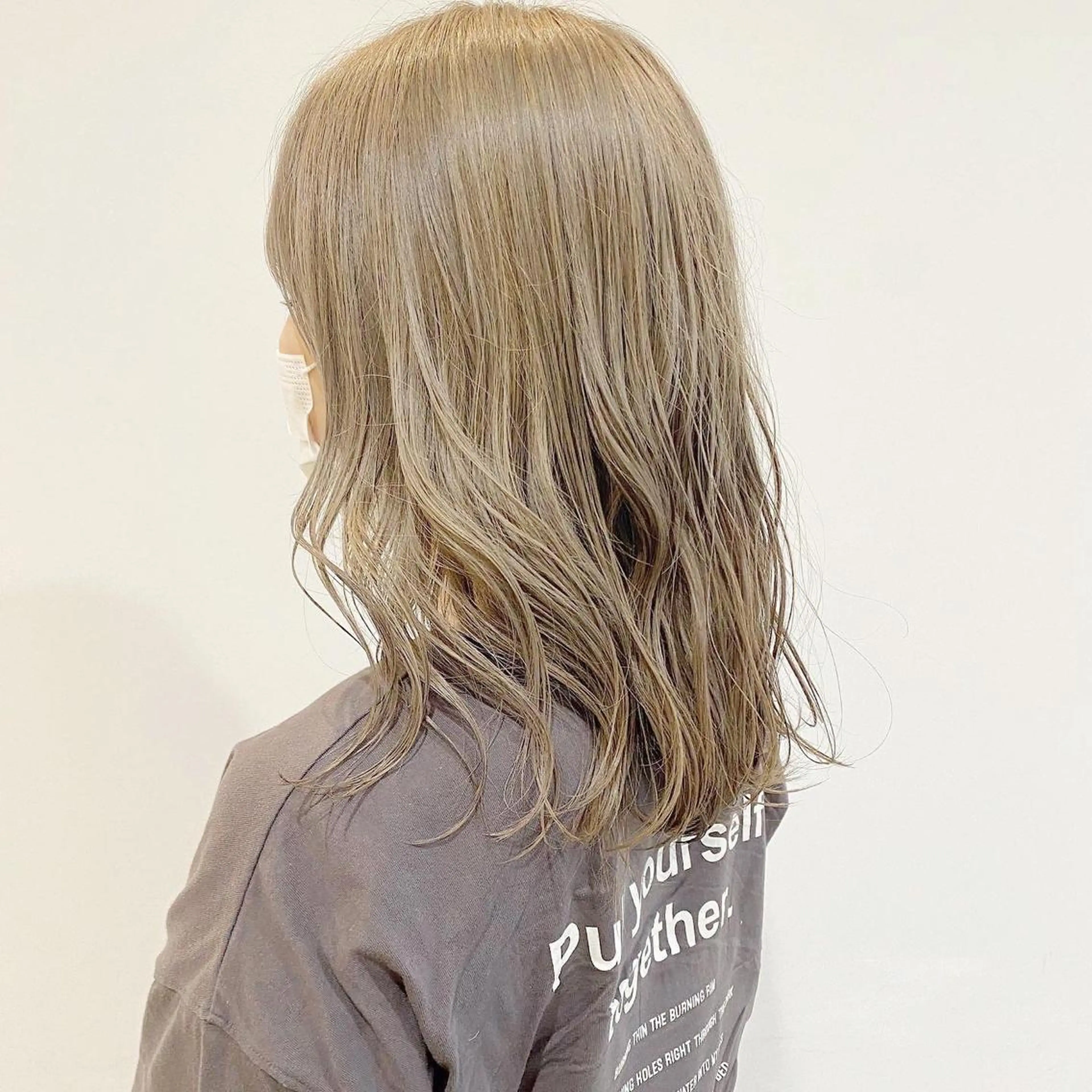 ミディアム ブリーチ縮毛矯正 齊藤翔太のヘアスタイル