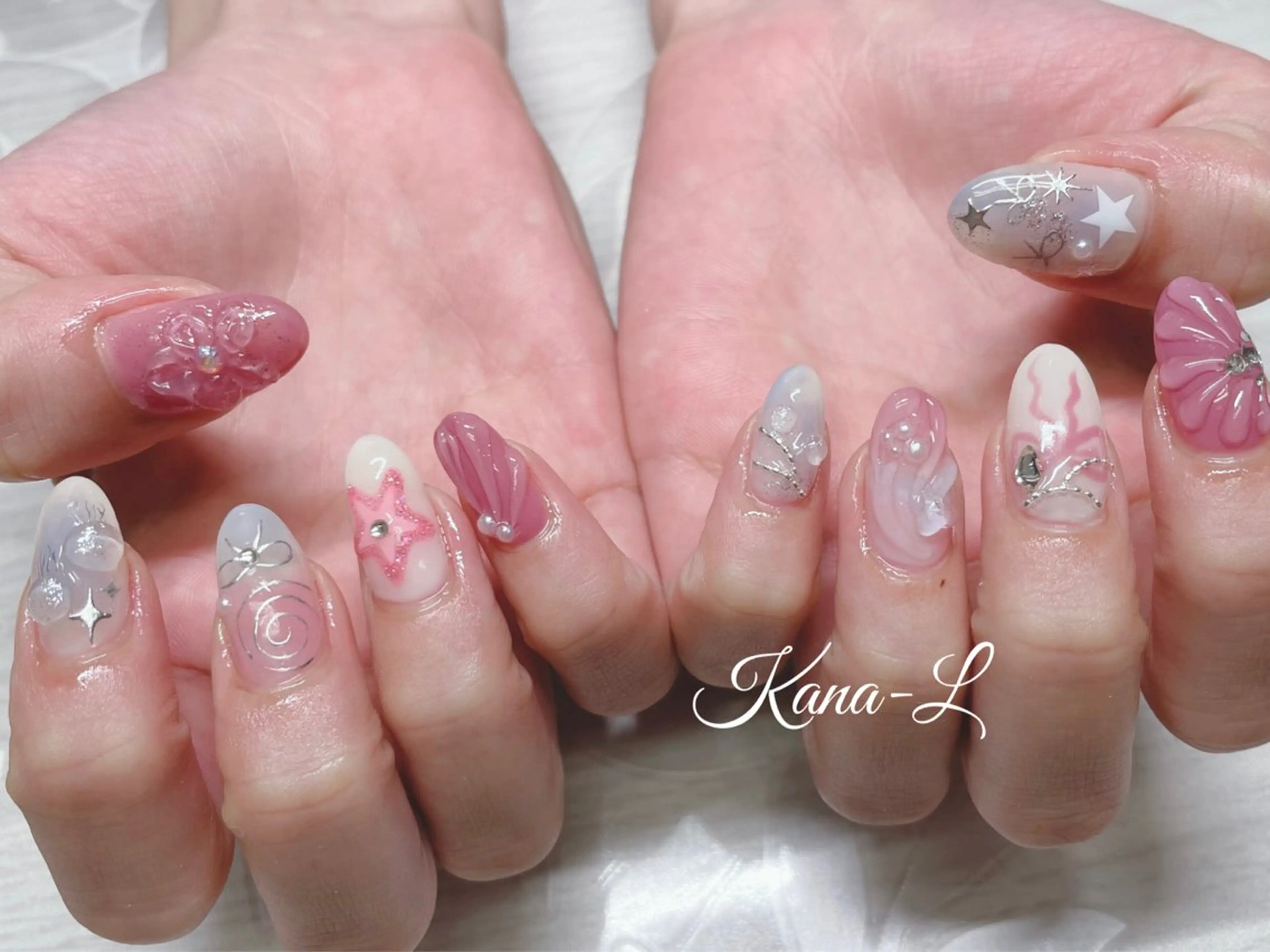 ネイル ジェルネイル キラキラネイル 韓国ネイル ニュアンスネイル パラジェル 芦辺 香奈のネイルデザイン