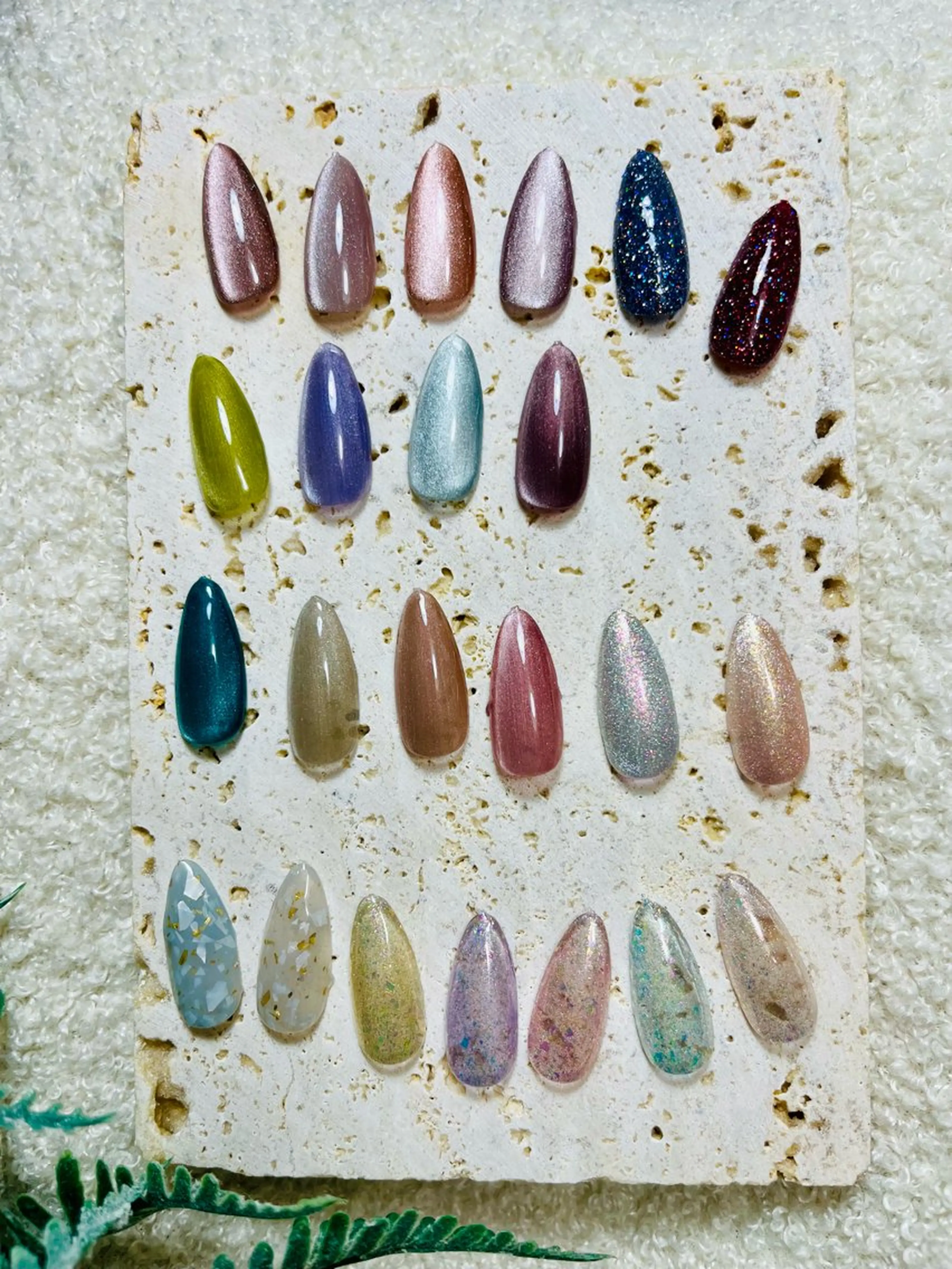 ネイル マグネットネイル nail room.のネイルデザイン