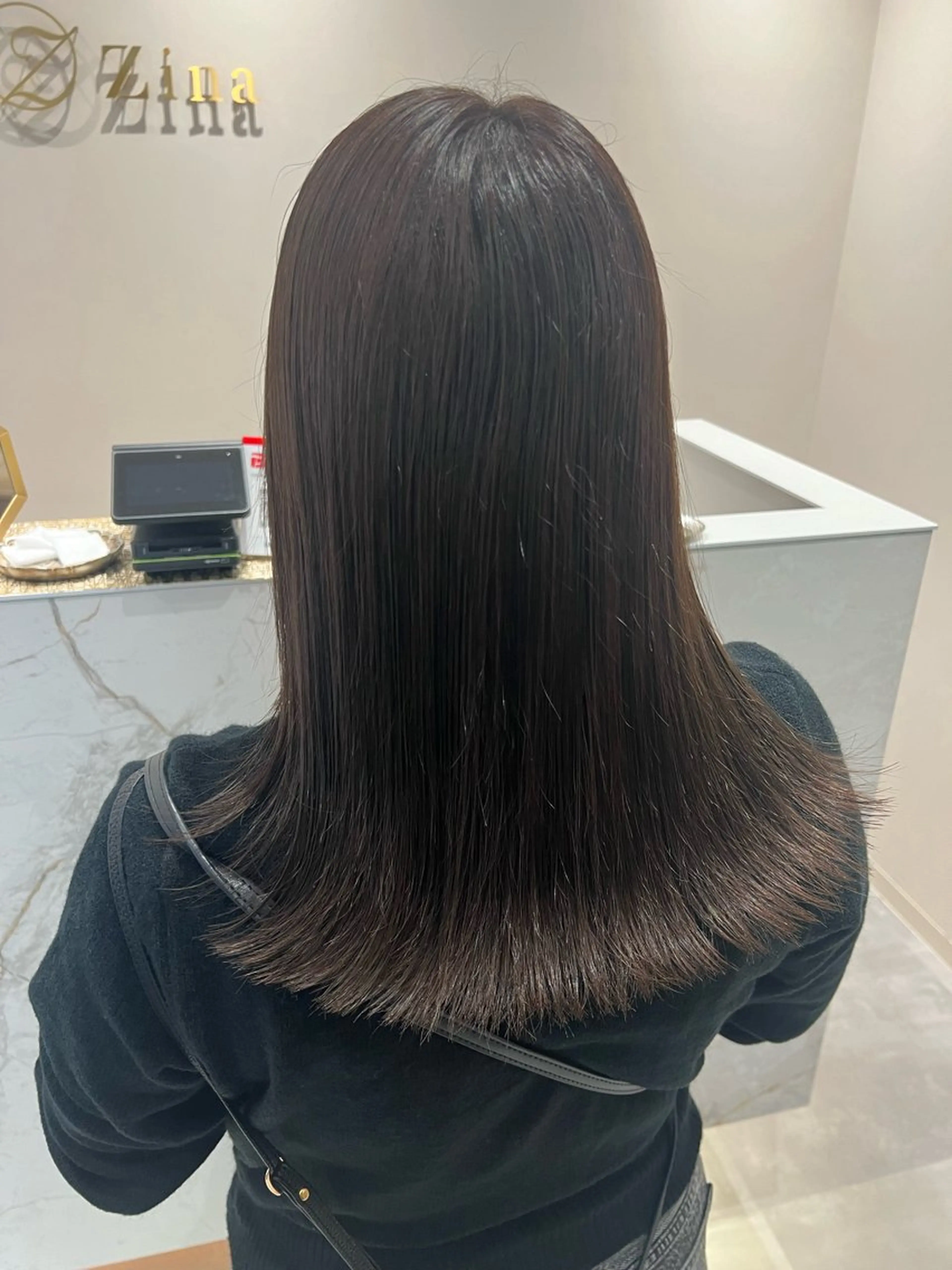 ミディアム カラー 透明感&巻き髪 韓国ヘア　YUKIのヘアスタイル