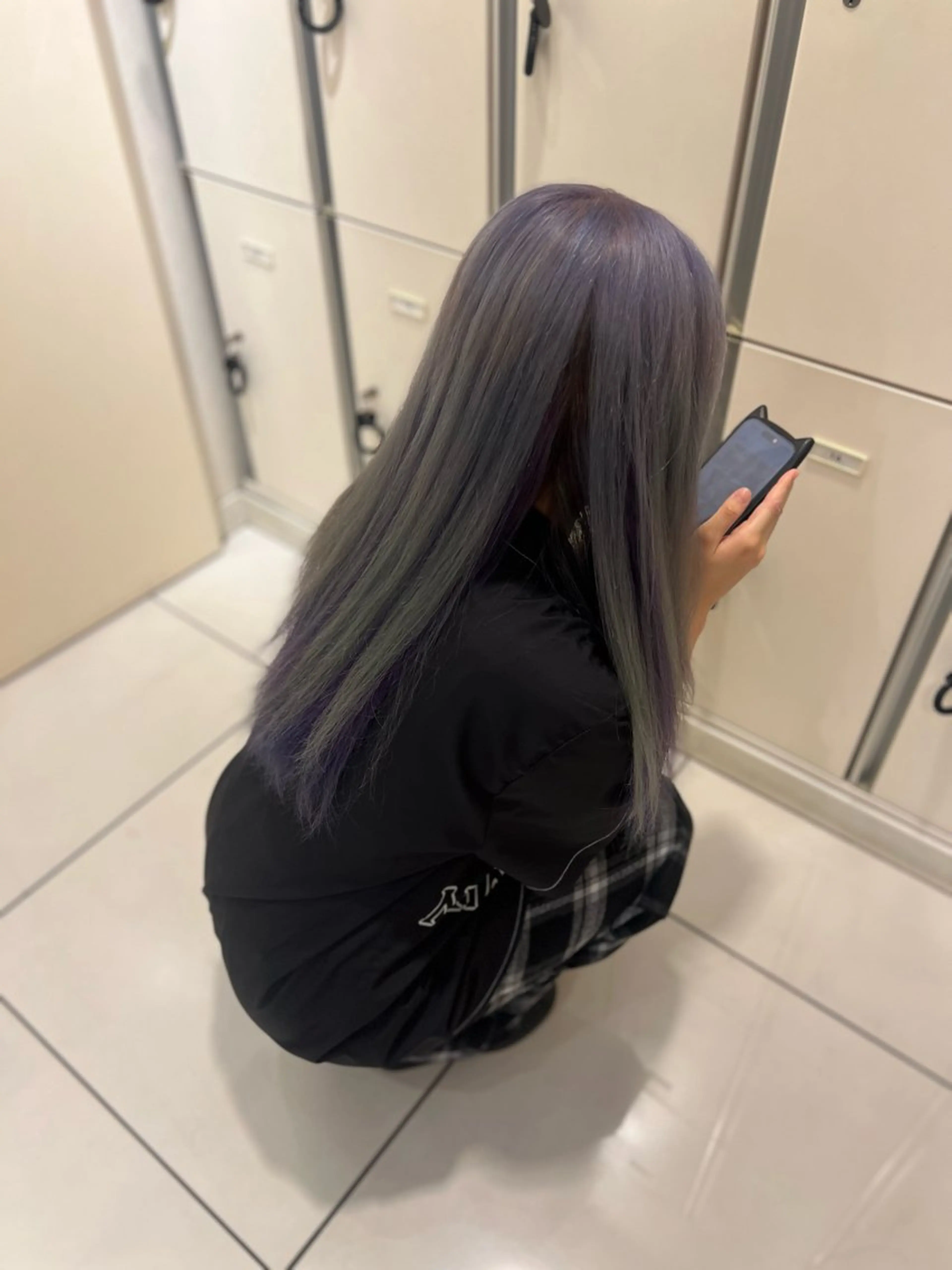 ロング カラー シルバー ヘアカラー 新規モデル🦋 千田りえのヘアスタイル