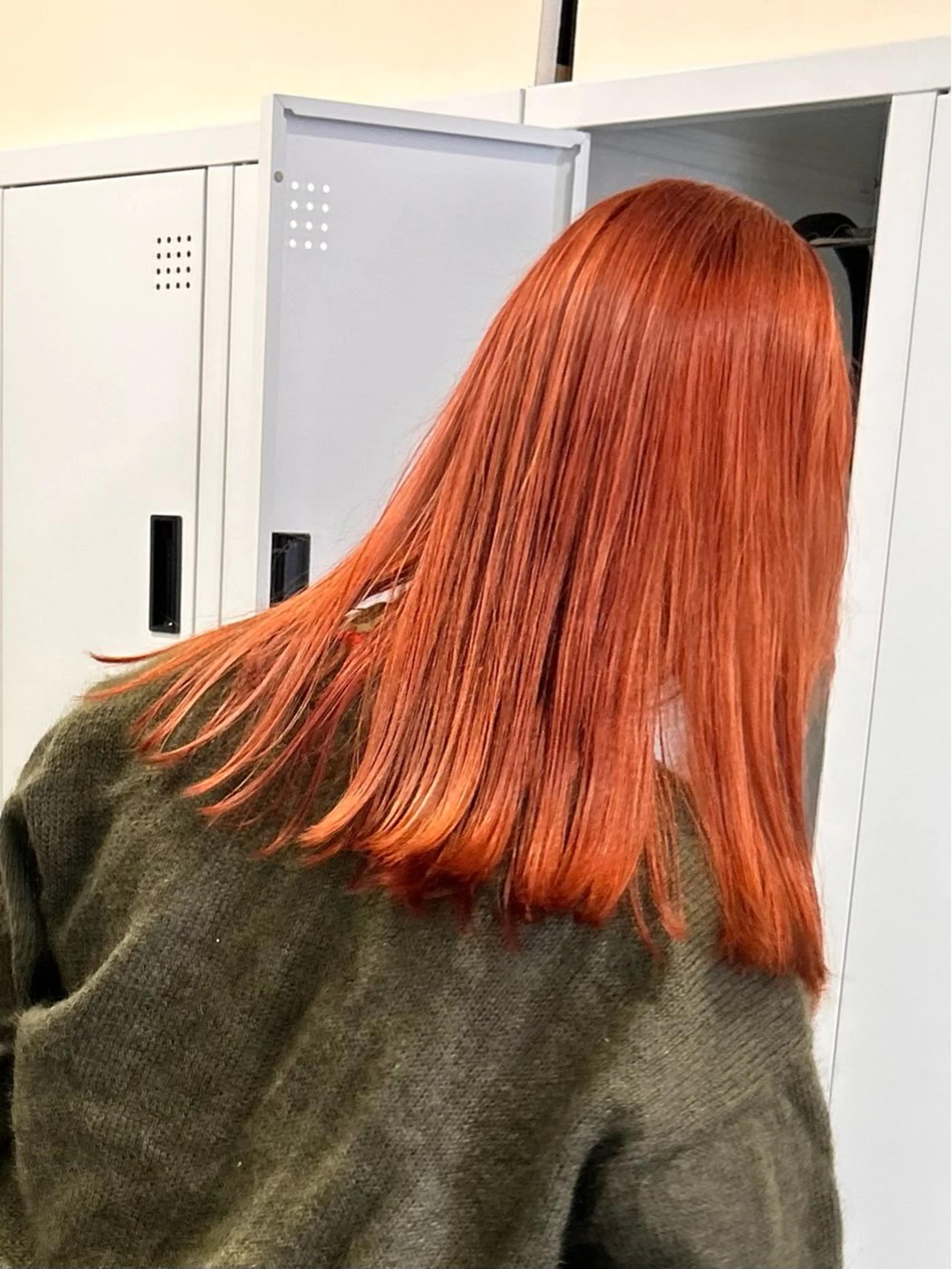 セミロング カラー オレンジ ざくざくレイヤー/ カラー/konoのヘアスタイル