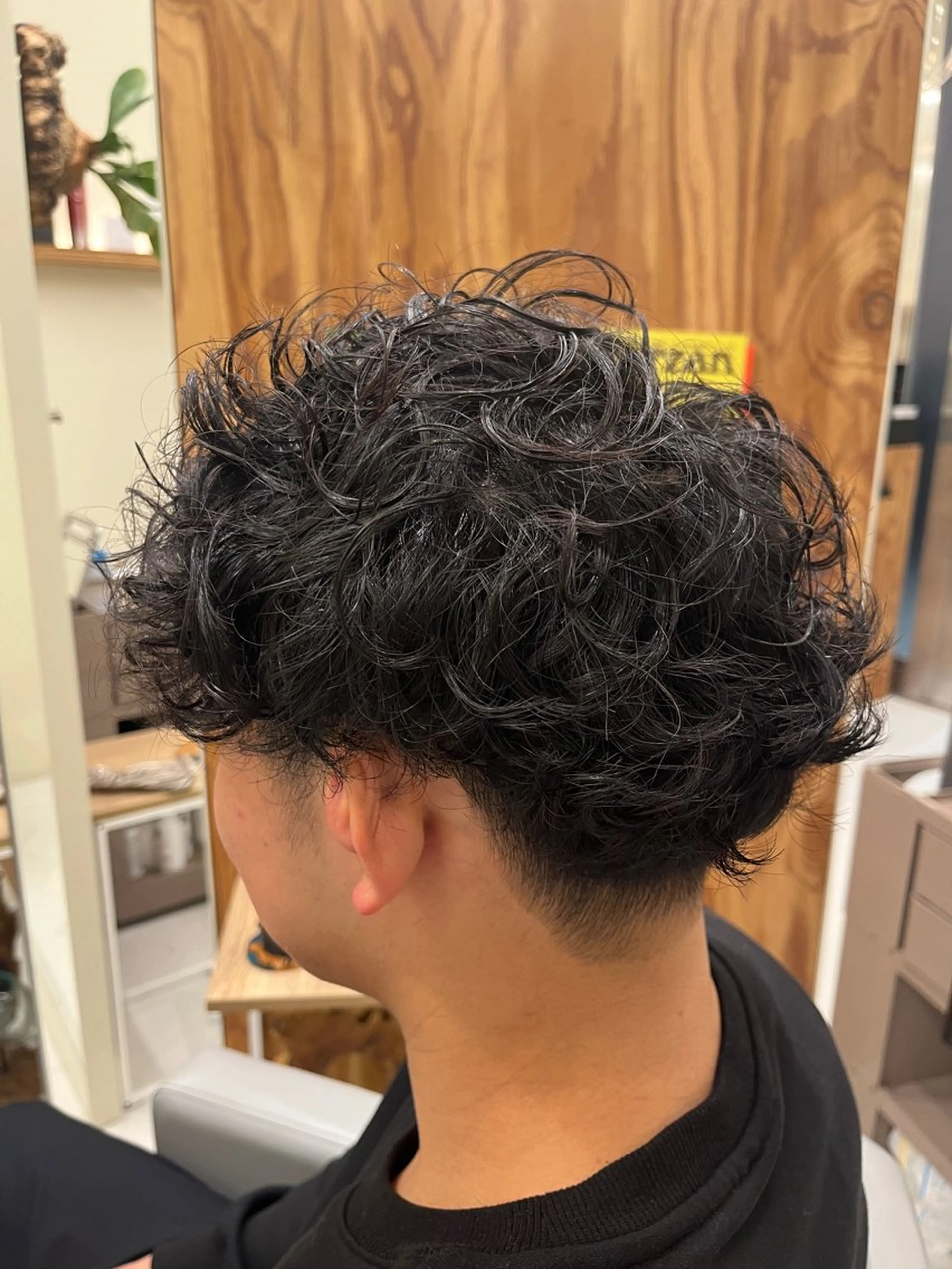 ショート パーマ メンズ WELLM表参道 高杉梨鬼也のヘアスタイル
