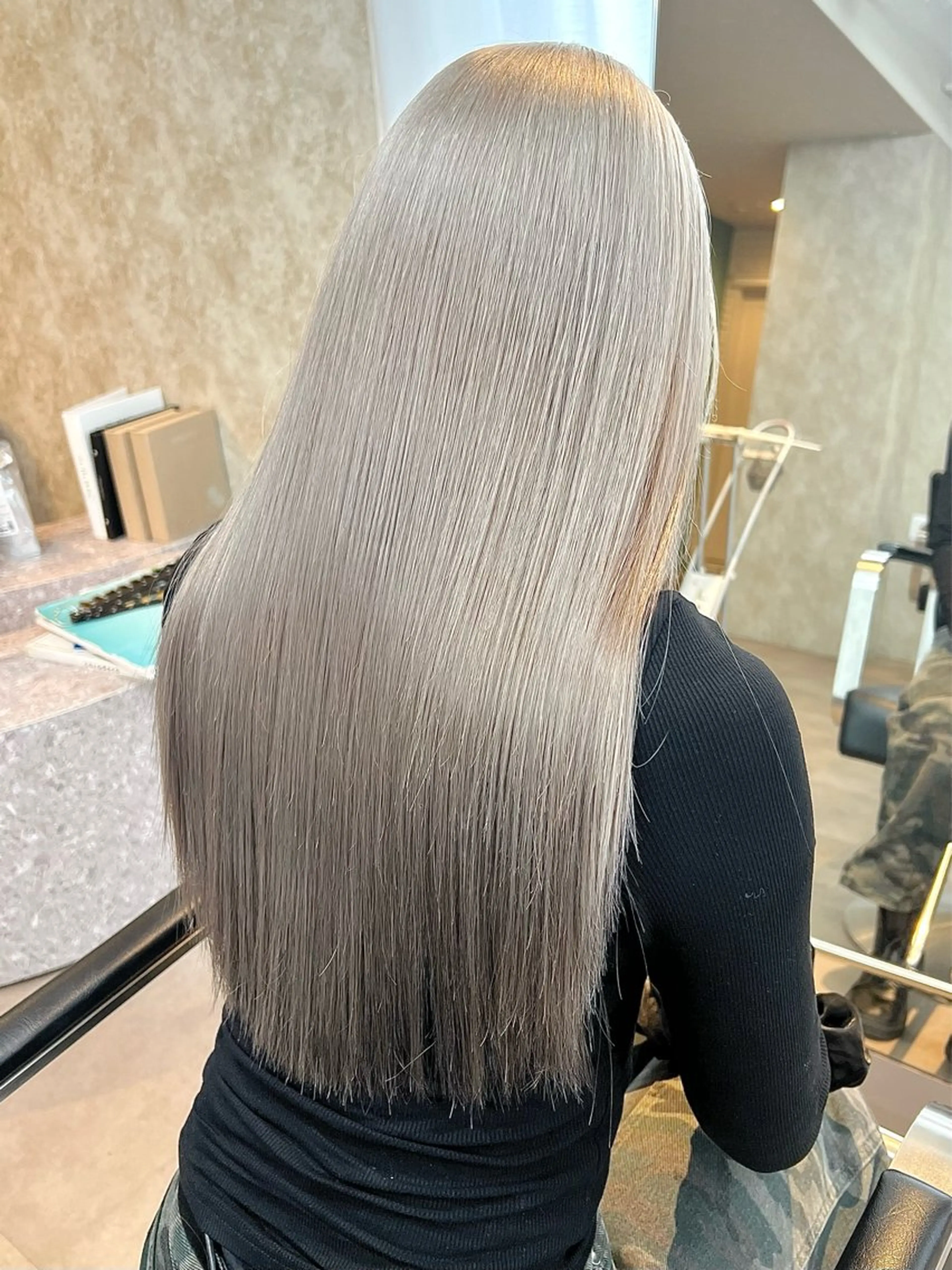 ロング ヘアカラー トリートメント 小谷 梨奈のヘアスタイル