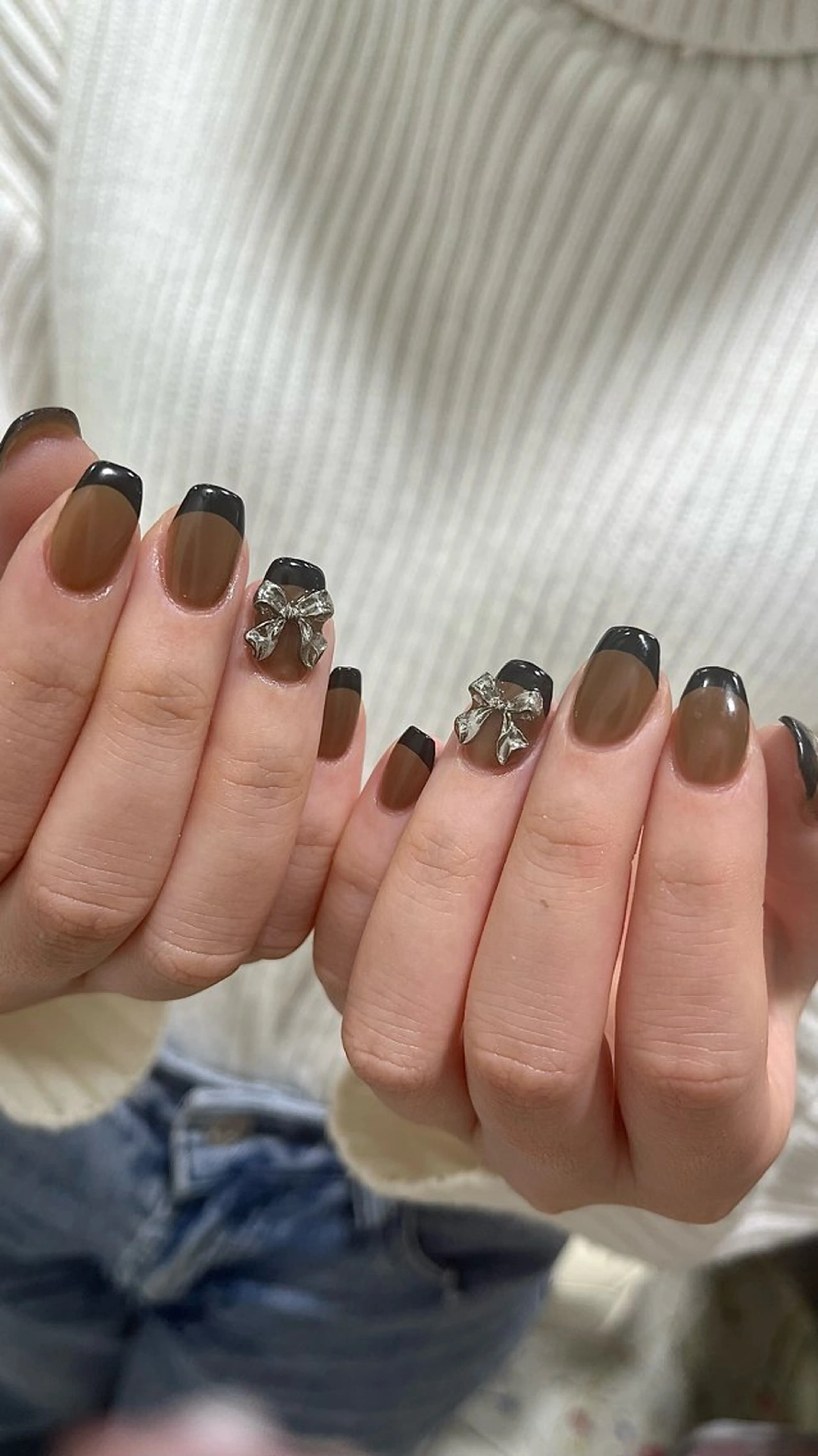 ネイル ブラウン フレンチネイル 韓国ネイル リボン スクエアネイル ハンドネイル para ☀︎ sol by BECK所属・Para Sol nail　Maoのネイルデザイン