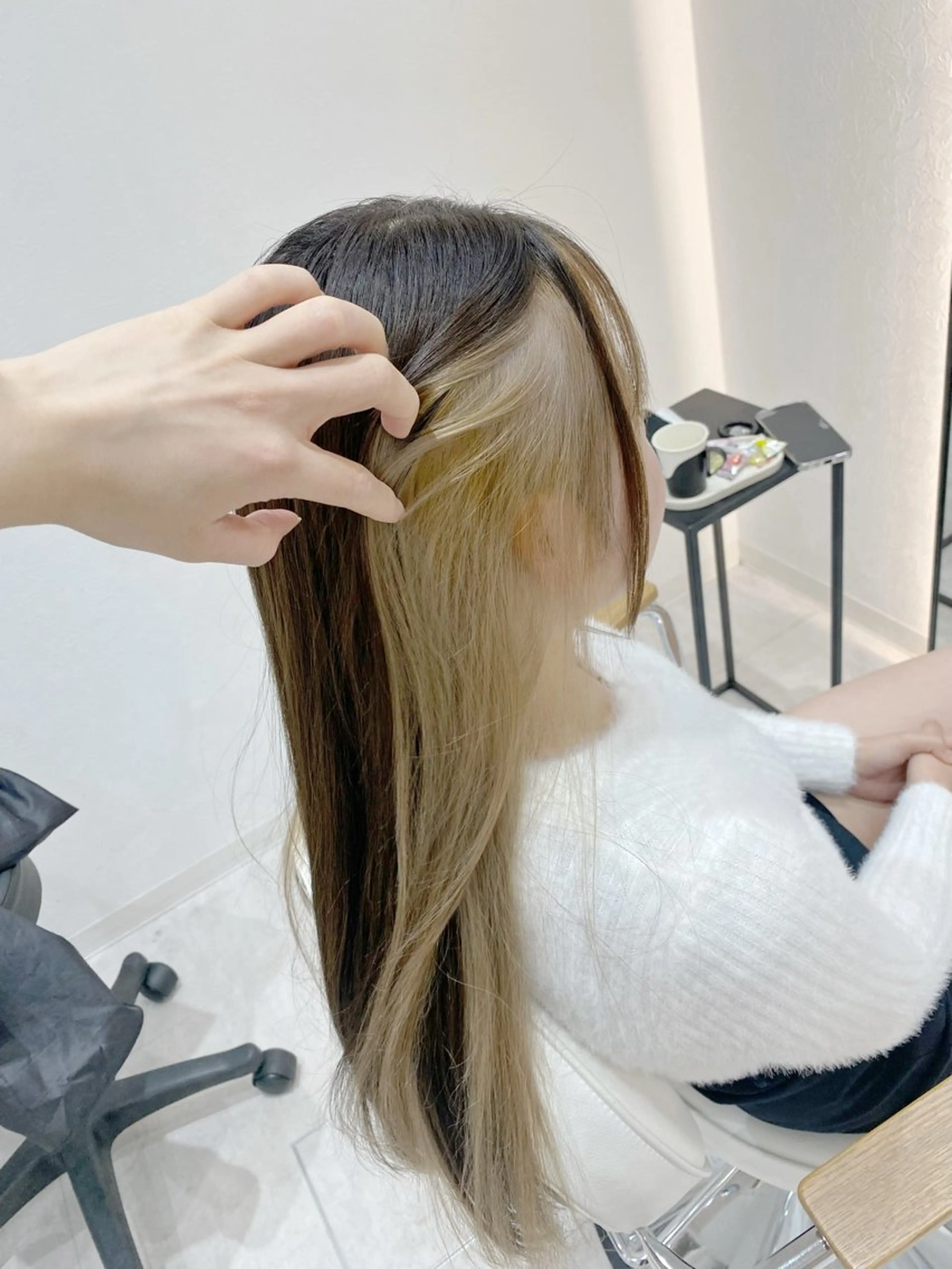 ロング ヘアカラー トリートメント 艶髪・透明感カラー・ 韓国ヘア・Yuriのヘアスタイル
