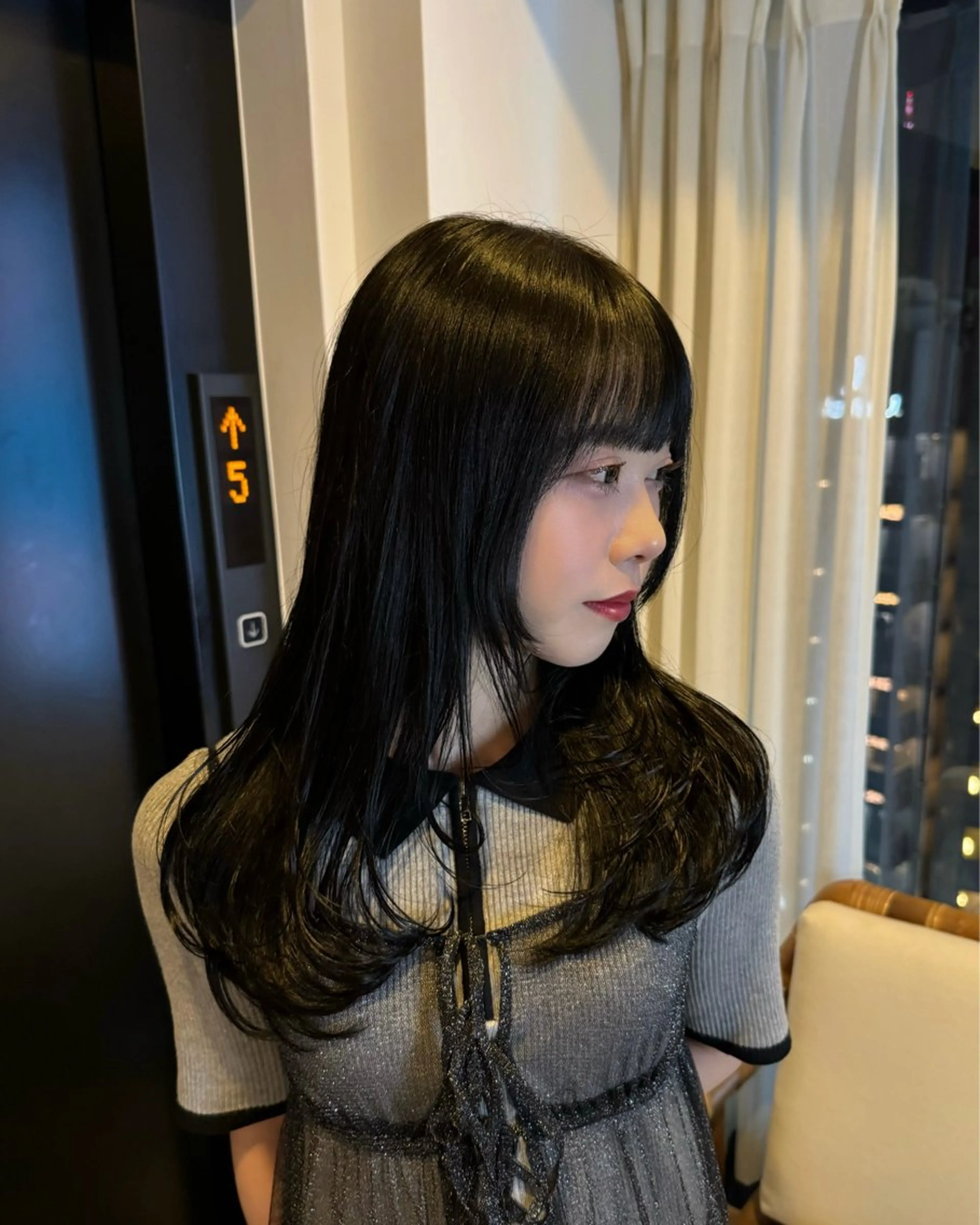 ロング カラー ロングレイヤー 黒髪 レイヤーカット ロング カット Bonheur銀座 /前田 栞九郎のヘアスタイル