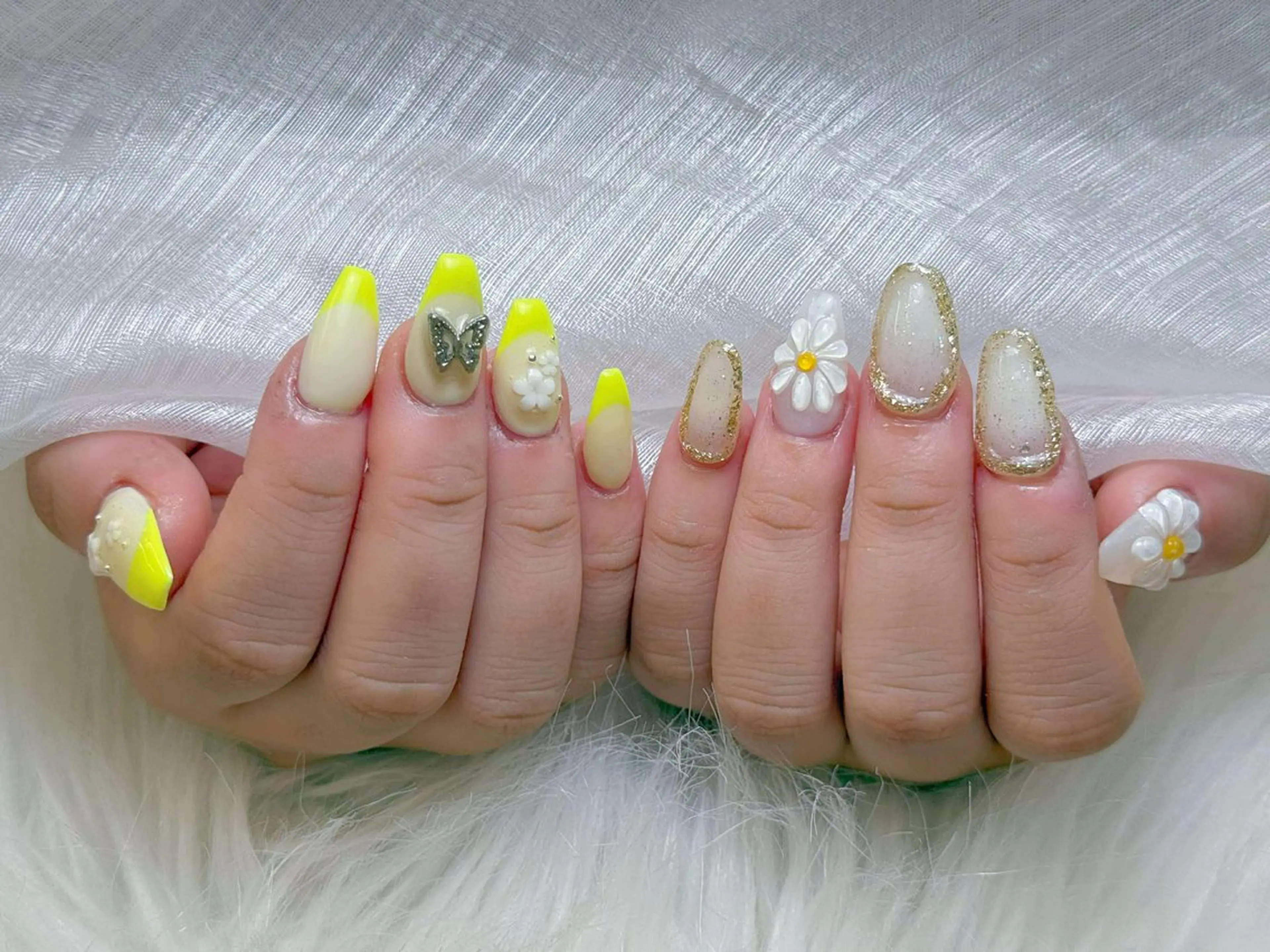 ネイル アートネイル 成人式 ジェルネイル ニュアンスネイル 夏ネイル ハンドネイル Nie Nail Shinokuboのネイルデザイン