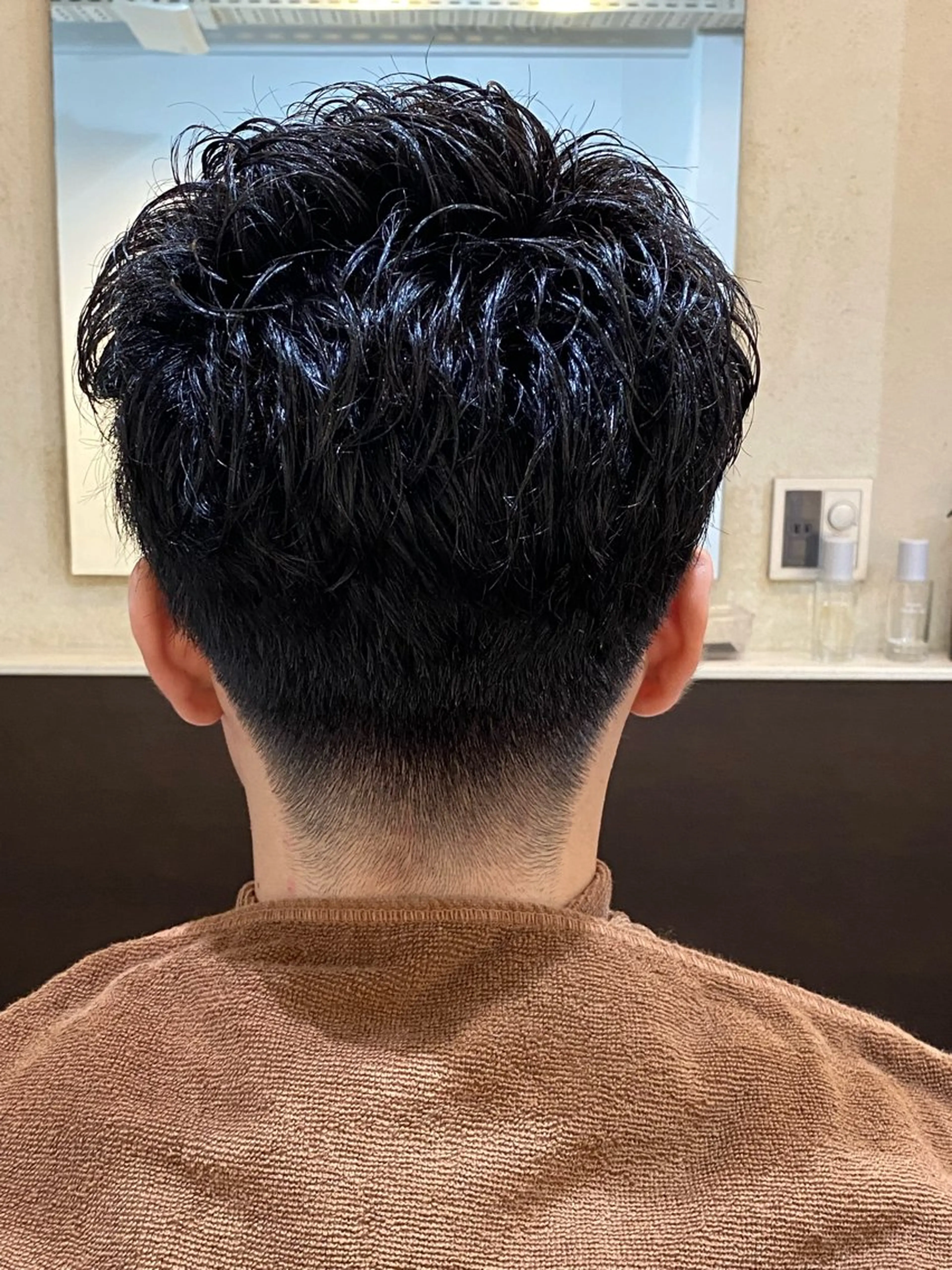 ミディアム メンズ 刈り上げ カット 松岡 輝のヘアスタイル