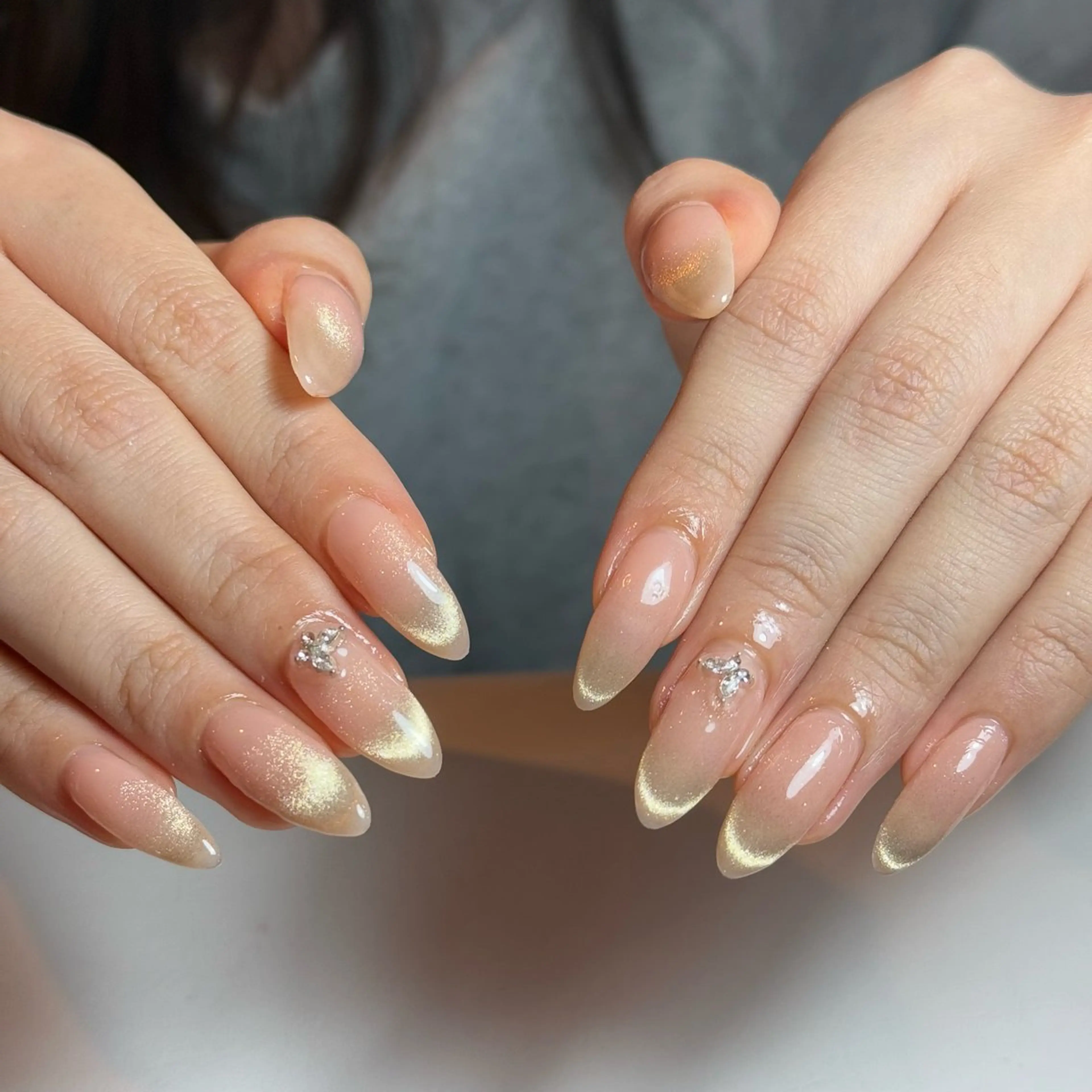 ネイル チークネイル フレンチネイル グラデーション キラキラネイル 韓国ネイル ハンドネイル Risa_ Nailのネイルデザイン