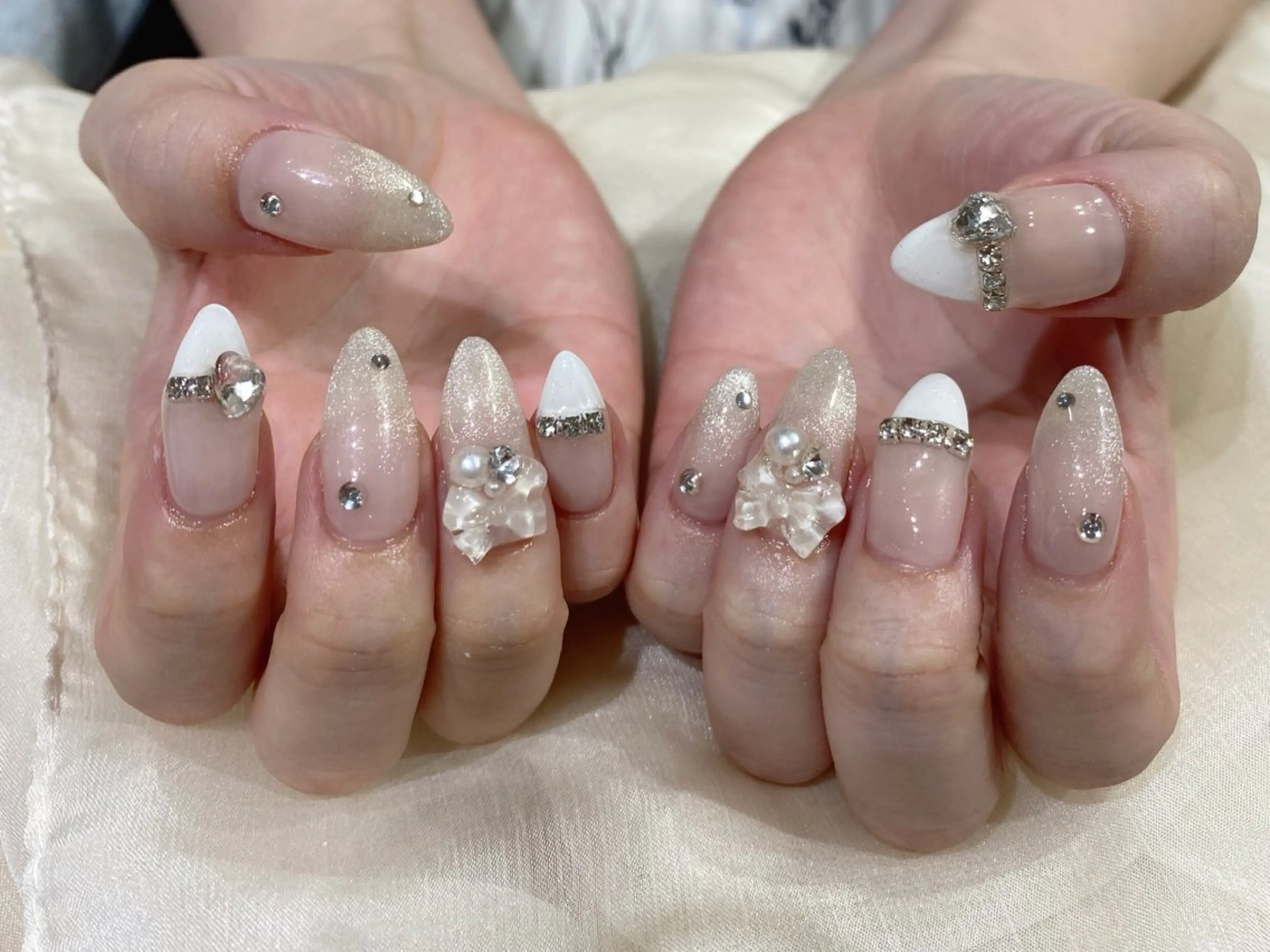 ミディアム ハンドネイル Nail  R💫 naoのネイルデザイン
