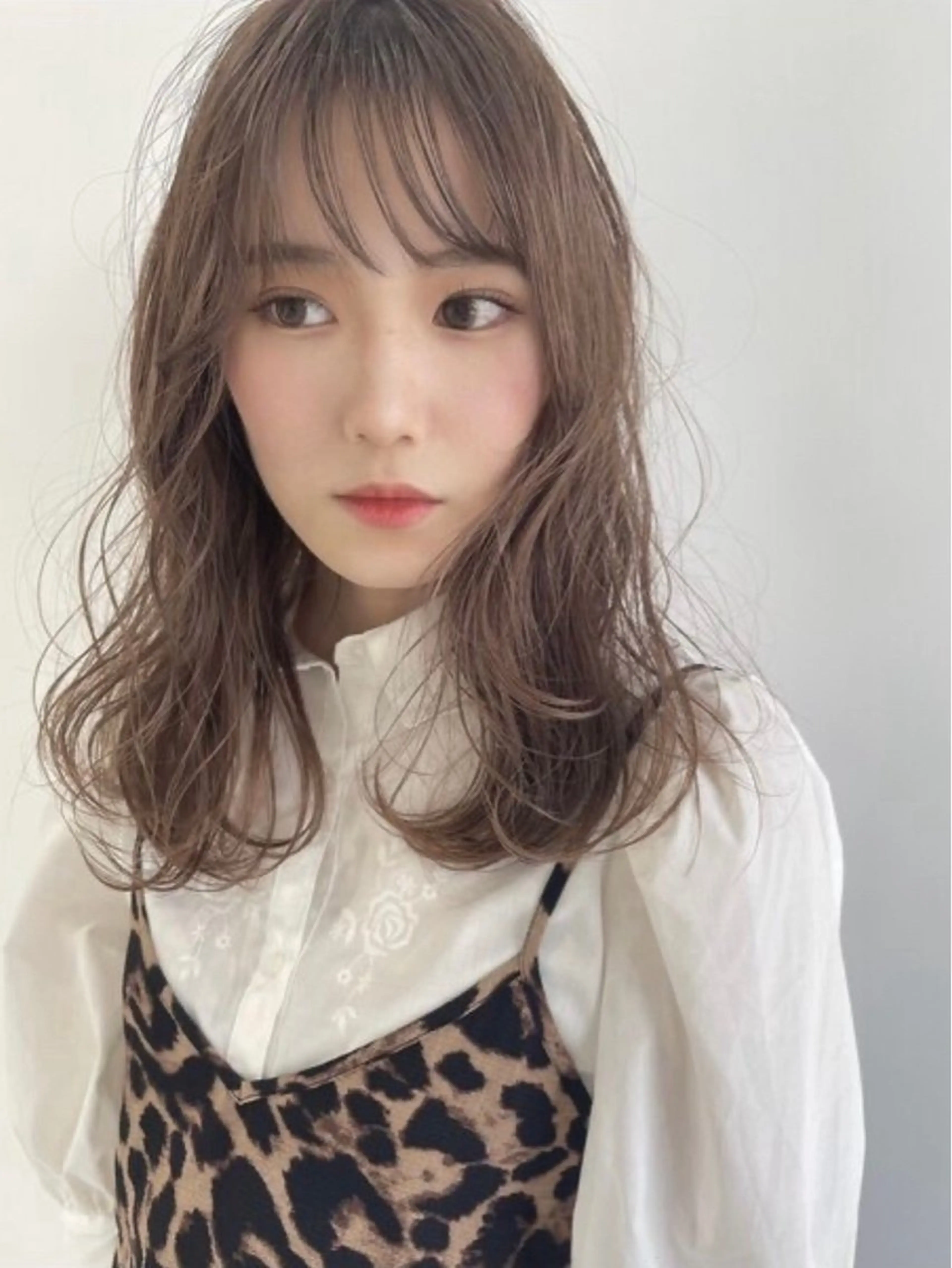 ミディアム ボブ 髪質改善 韓国風ヘア レイヤーカット 縮毛矯正 ヘアカラー suii..hair designのヘアスタイル