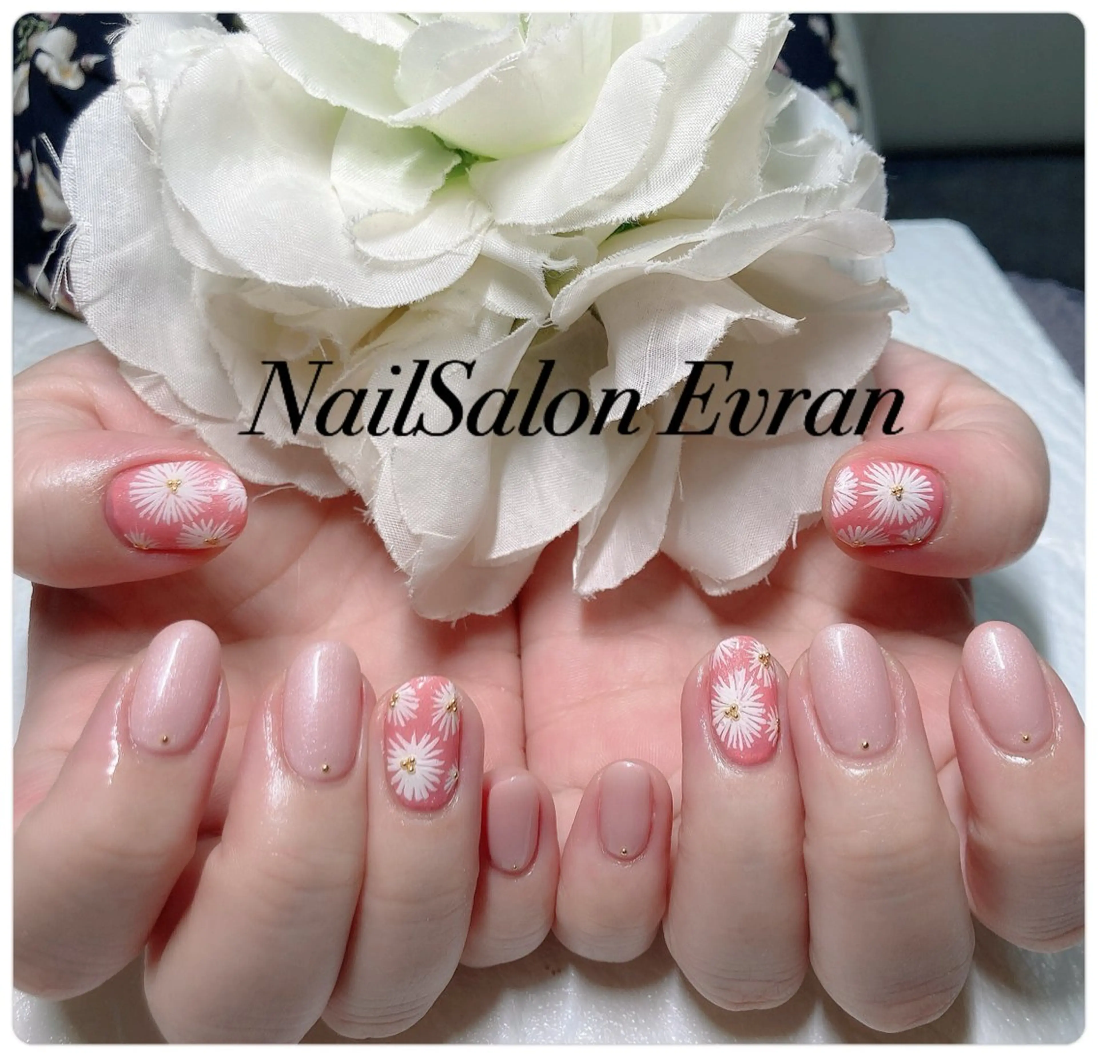 ネイル アートネイル ジェルネイル ワンカラーネイル シンプルネイル ハンドネイル Nail salon Evranのネイルデザイン
