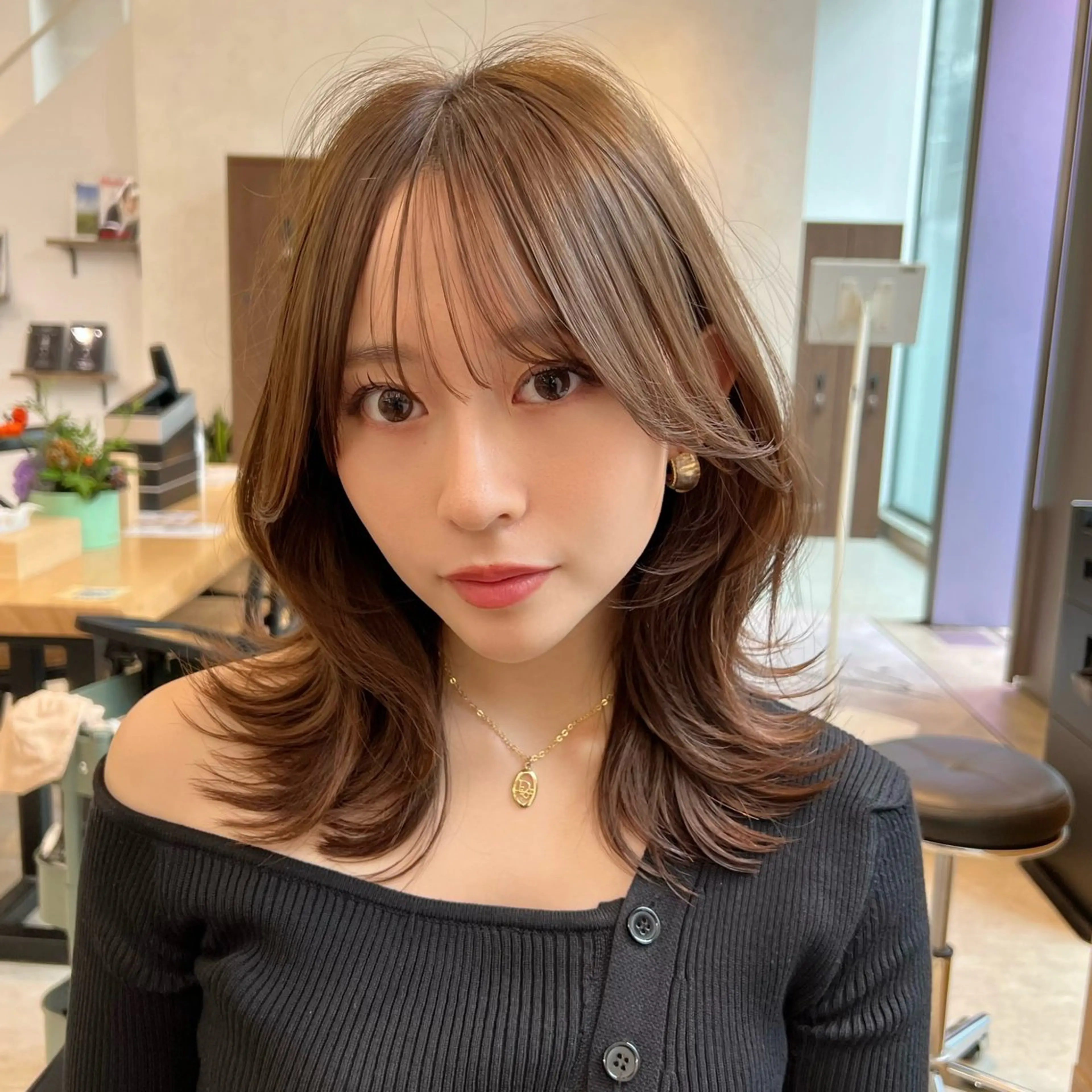 ミディアム カラー カット ⭐️似合わせボブ 縮毛矯正⭐️かえでのヘアスタイル