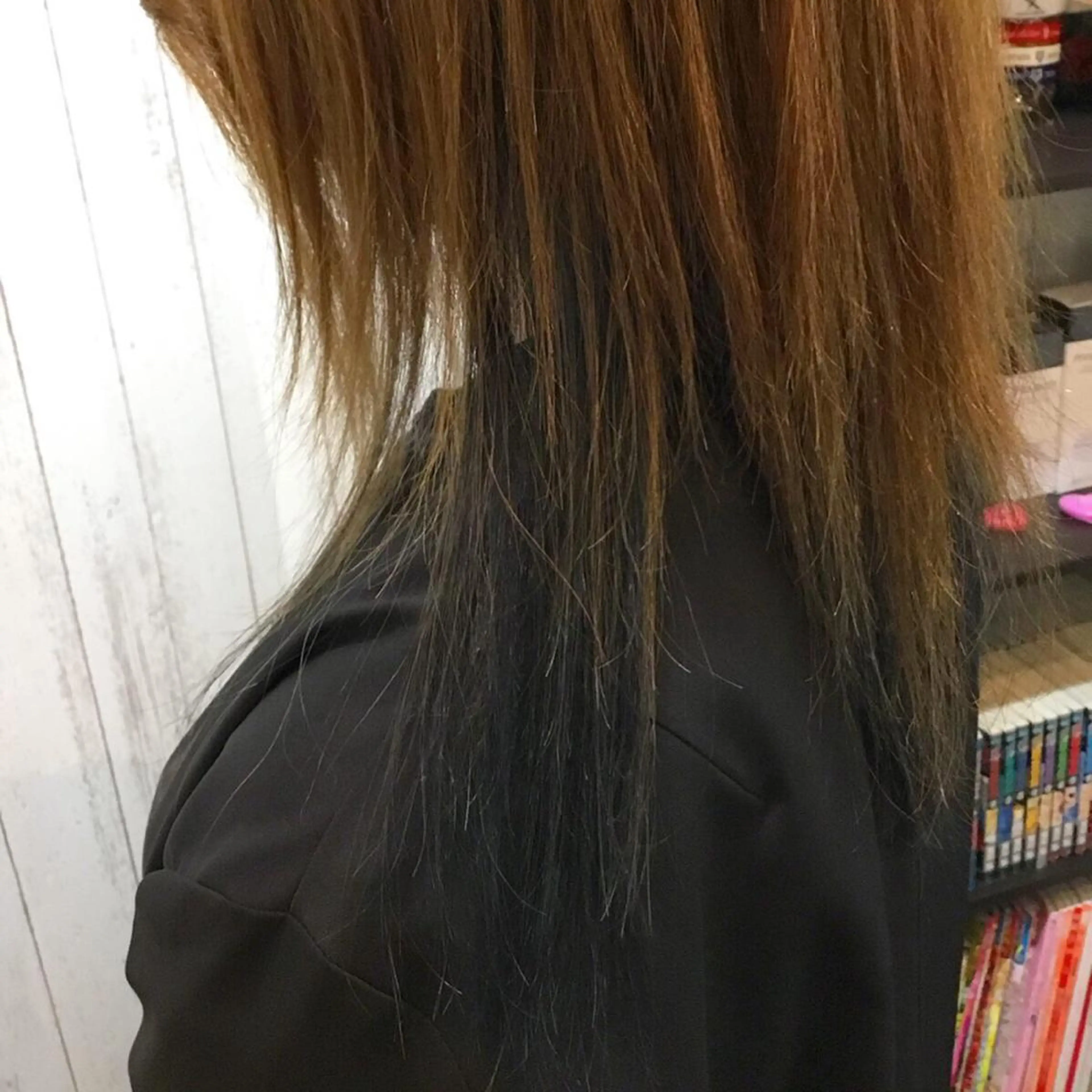 セミロング カラー embrace エンブレイスのヘアスタイル