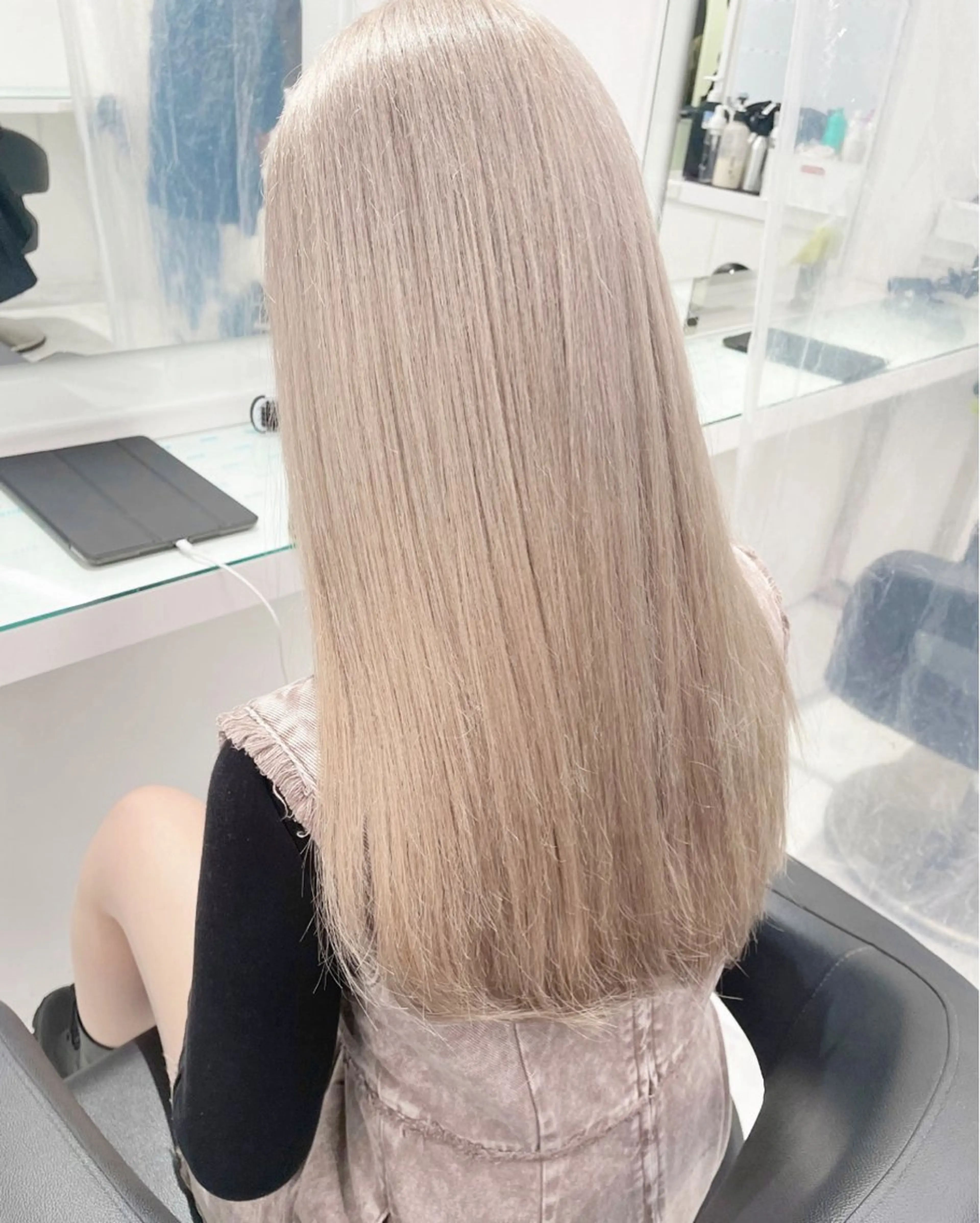 ロング カラー ヘアカラー トリートメント ヘアセット 似合わせハイトーン♡ みつきのヘアスタイル