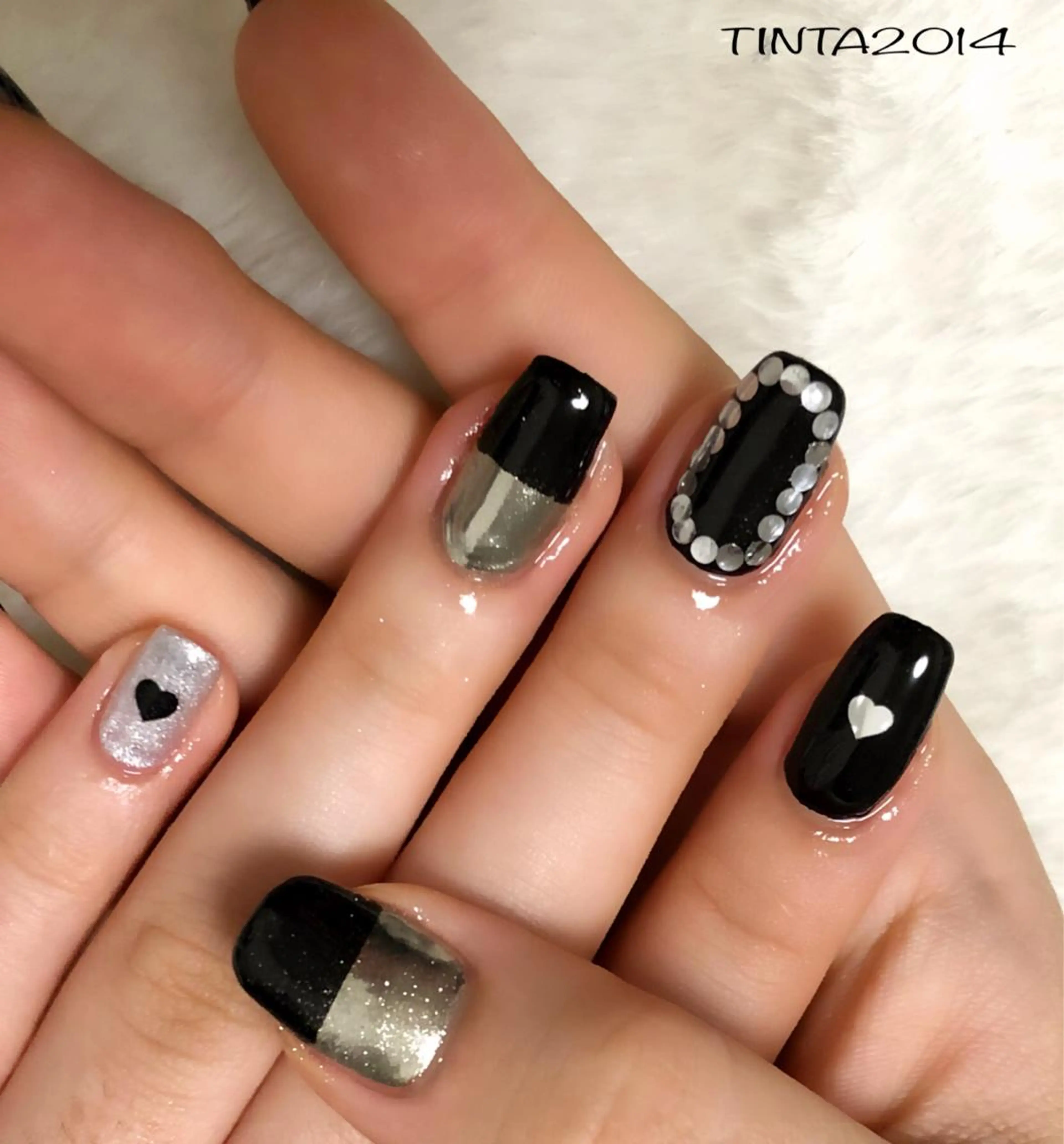 ネイル シルバー ネイルサロン ティンタ所属・馬場 典子のネイルデザイン