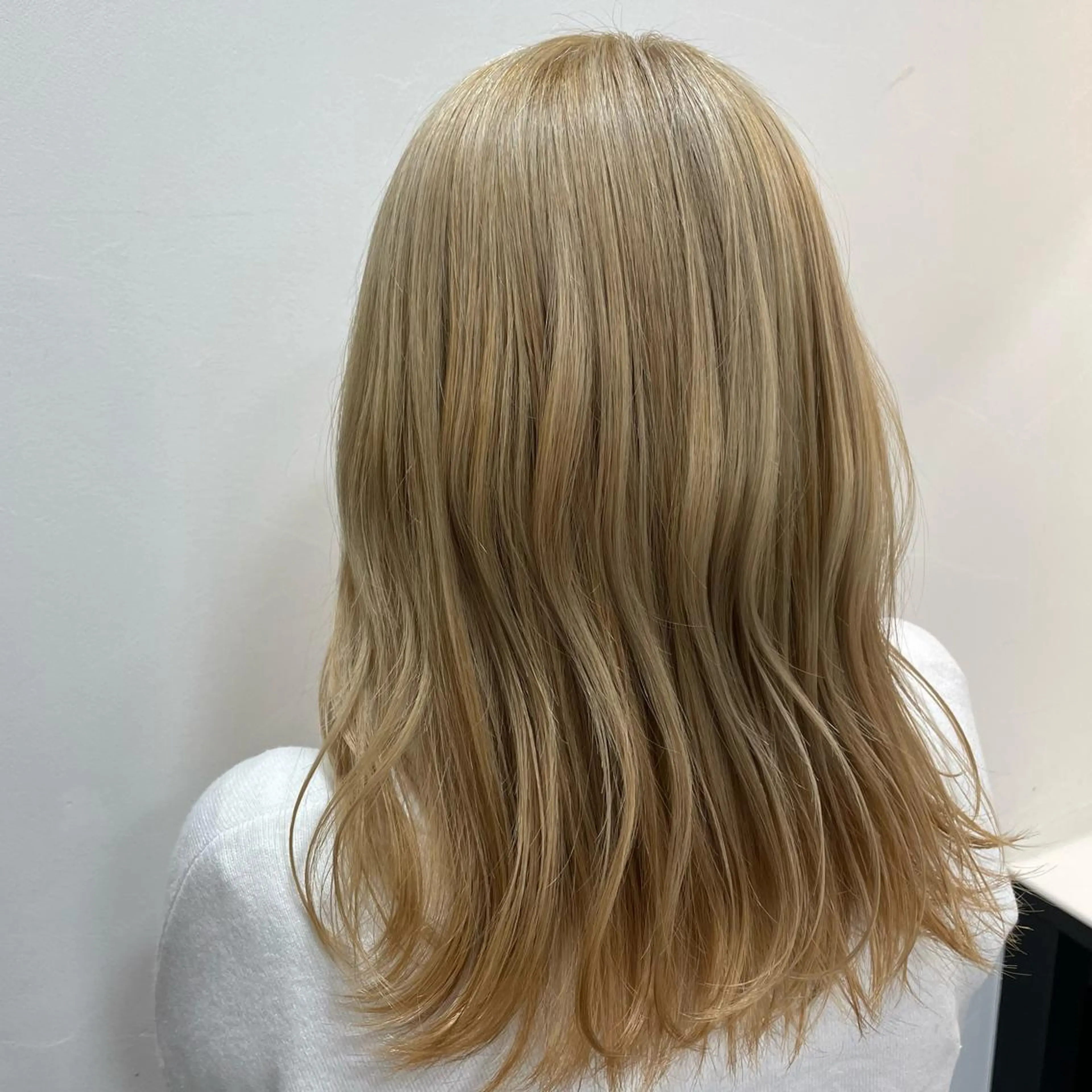 ミディアム カラー ブリーチ ヘアカラー トリートメント ヘアセット 🌼杉田 胡桃🌼のヘアスタイル