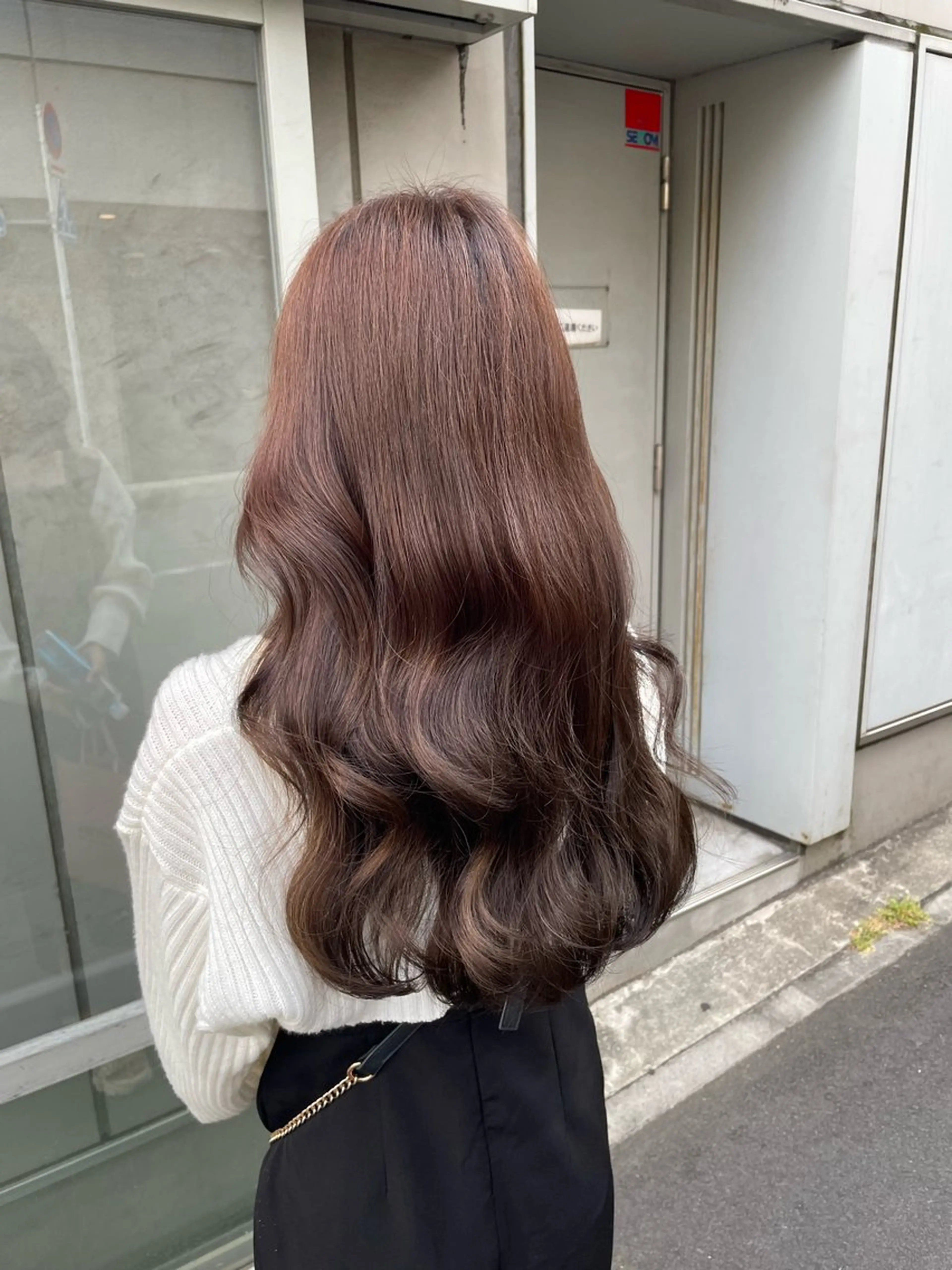 セミロング カラー ヘアカラー トリートメント ヘッドスパ ヘアセット 大人っぽ♡上品な暖色 ♡ブリーチなし♡のヘアスタイル