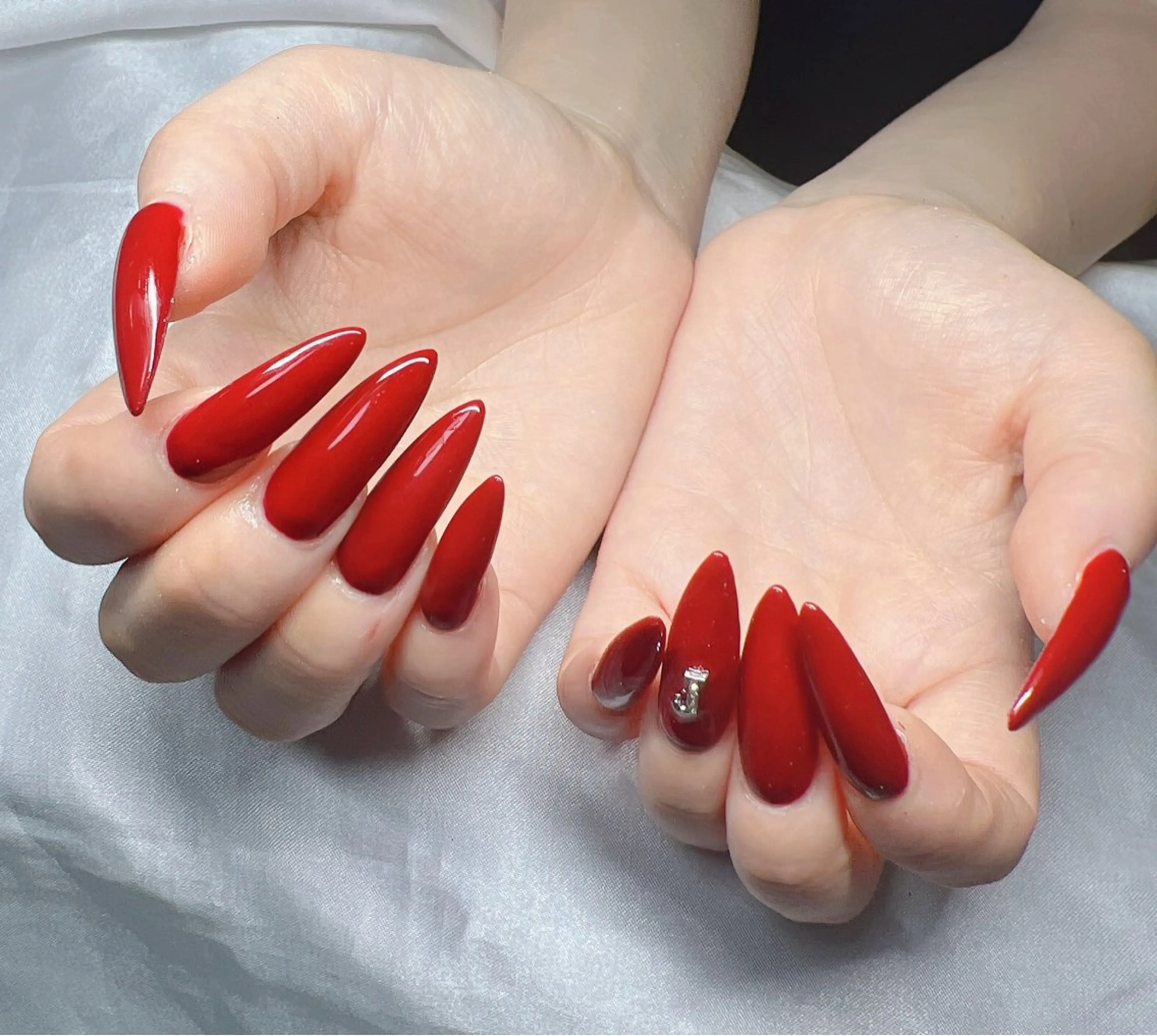 ネイル 長さ出し グラデーション 卒業式 キラキラネイル マグネットネイル ハンドネイル Lee Nailsのネイルデザイン