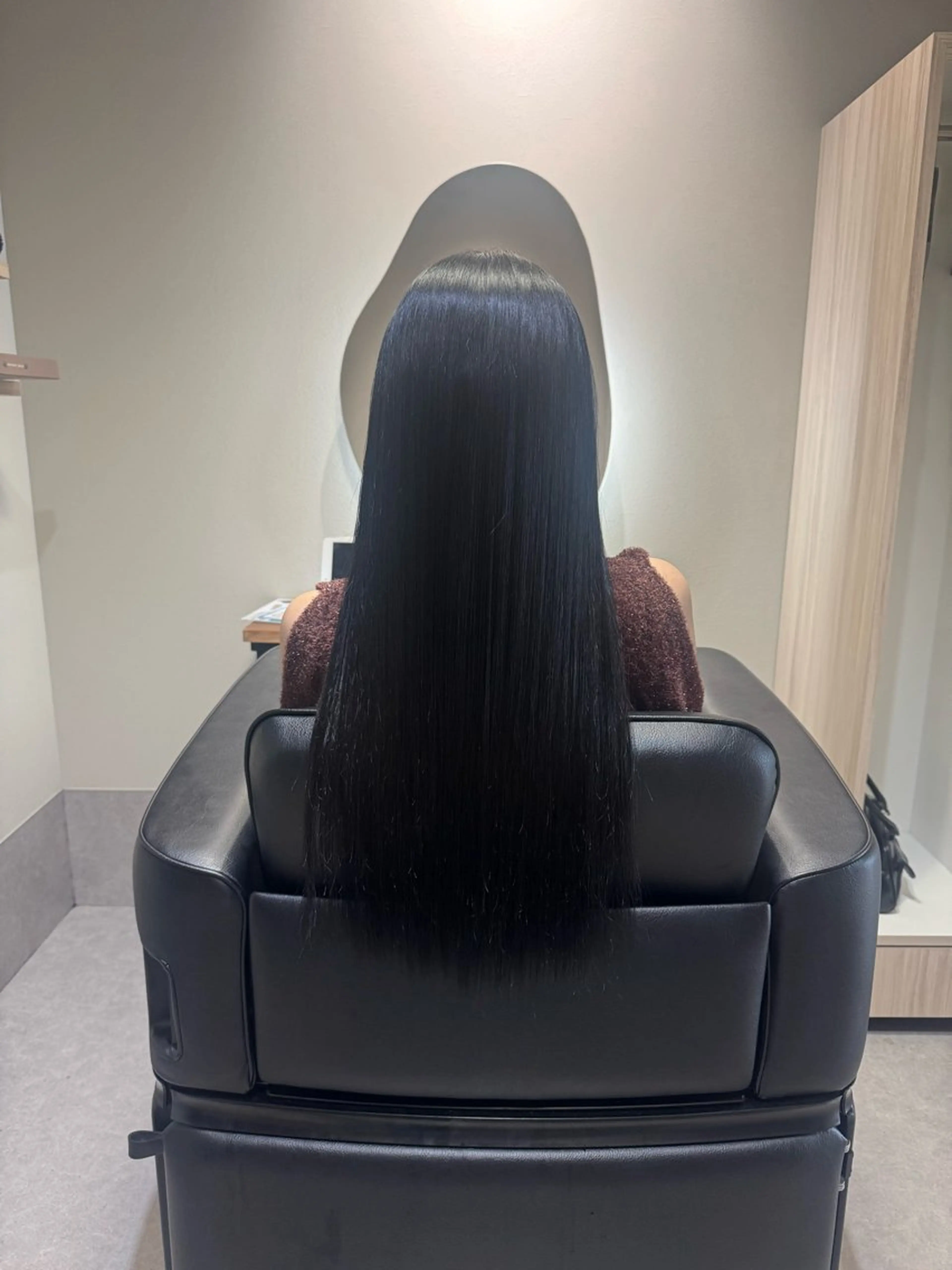 ロング 縮毛矯正 トリートメント ヘアカラー トリートメント NAVY 橋本心 縮毛矯正のヘアスタイル