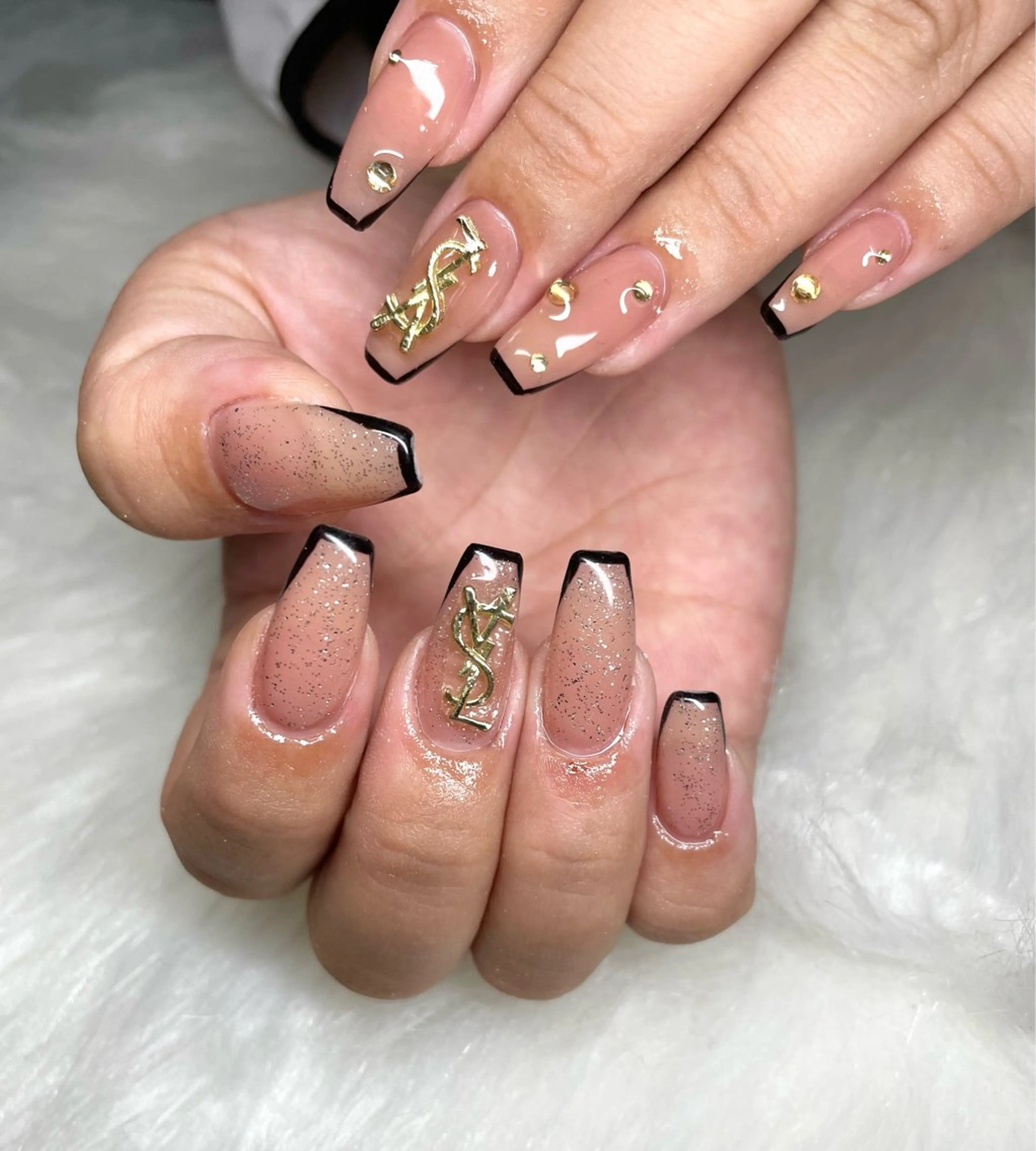 ネイル 成人式 フットネイル フレンチネイル ジェルネイル 韓国ネイル ハンドネイル nail salon fee（フィー）のネイルデザイン