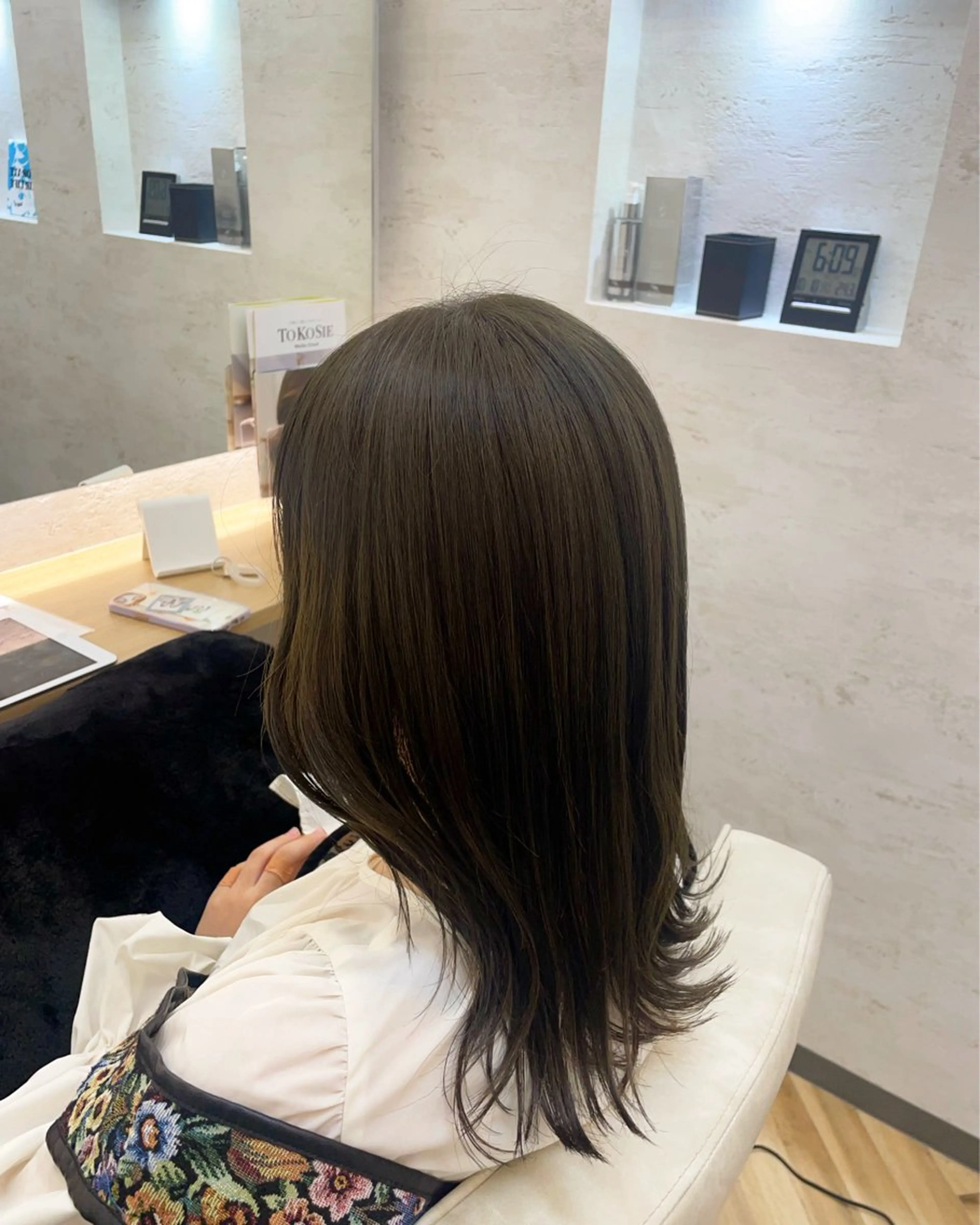 ロング カット ヘアカラー トリートメント 高橋 芽衣のヘアスタイル